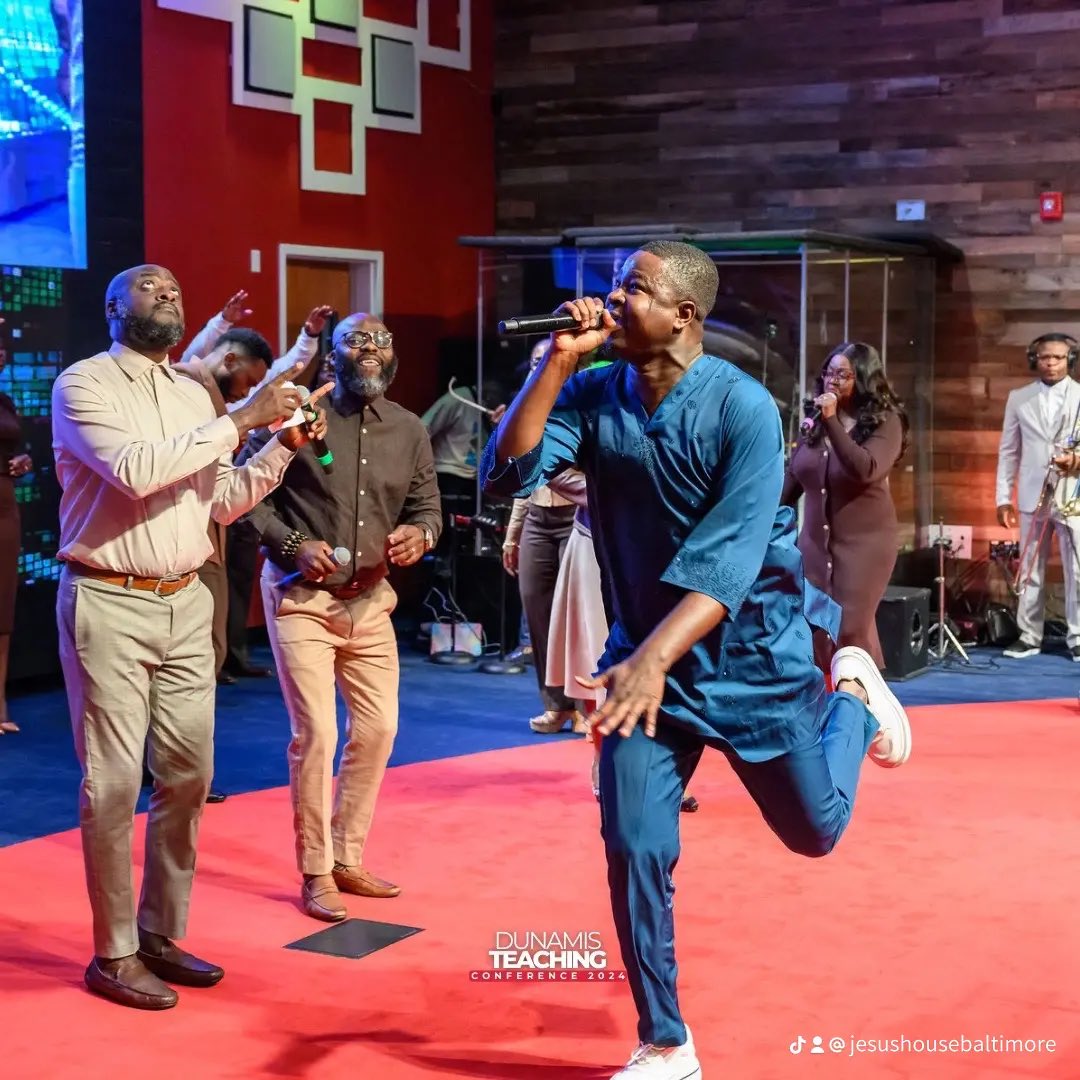 JesusHouseBalt's tweet image. Bidemi Olaoba @bidemiolaoba brought the FIRE to #DTC2024 🔥🔥 High-energy praise, infectious dance moves, and pure good vibes - he set the stage alight! We’re so grateful for his ministry and for being a blessing to us.

#JesusHouseBaltimore #DunamisTeachingConference2024