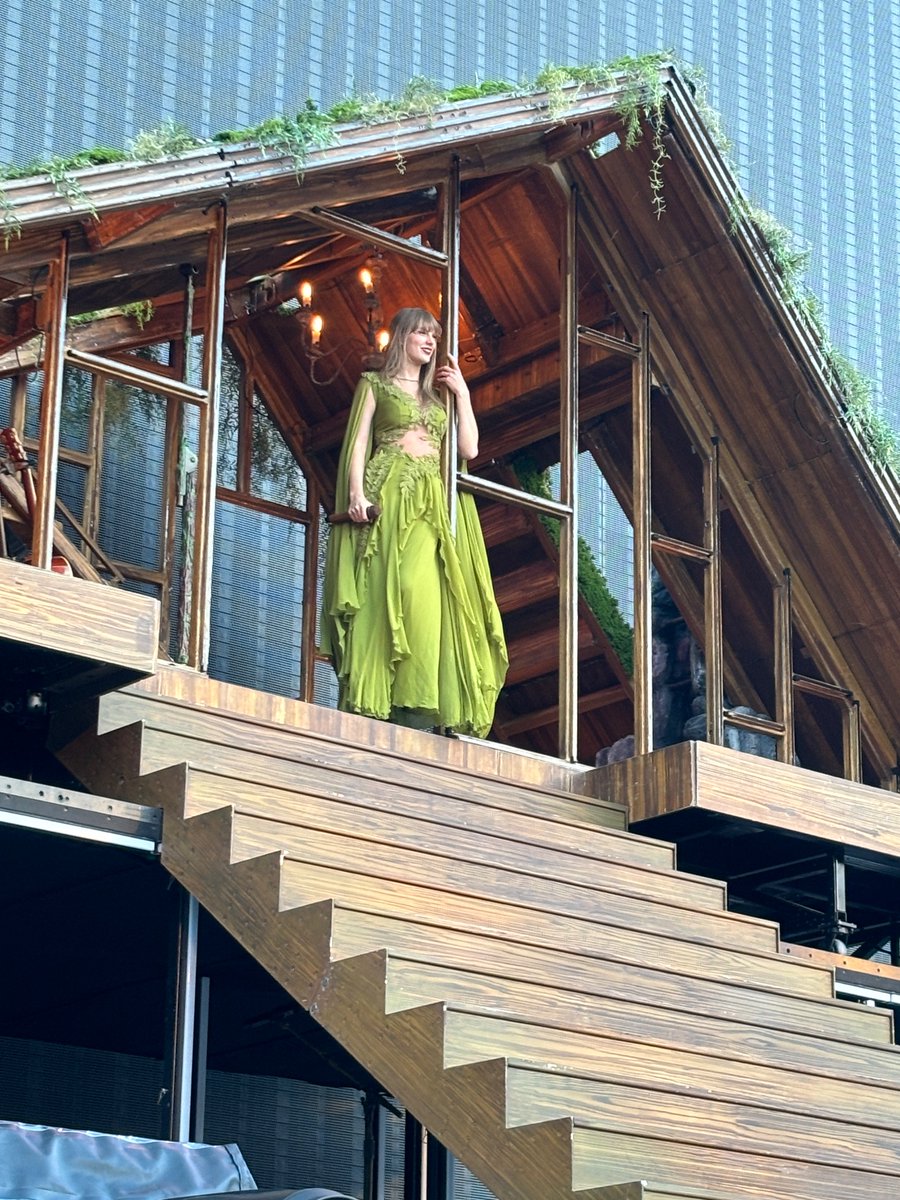 Dr. Áine O'Brien tweet media