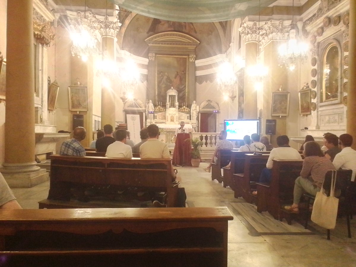 Foto kötü, konferans güzeldi.
Çok şey öğrendik. 
Onlardan bir tanesi: o zamanlarda da Dominikenler kitapları seviyordu. 🤓

Lorenzo Pubblici ve @SN_Yildiz hocaya çok teşekkürler.
<a href="/DostILibrary/">Dost-I Library</a>