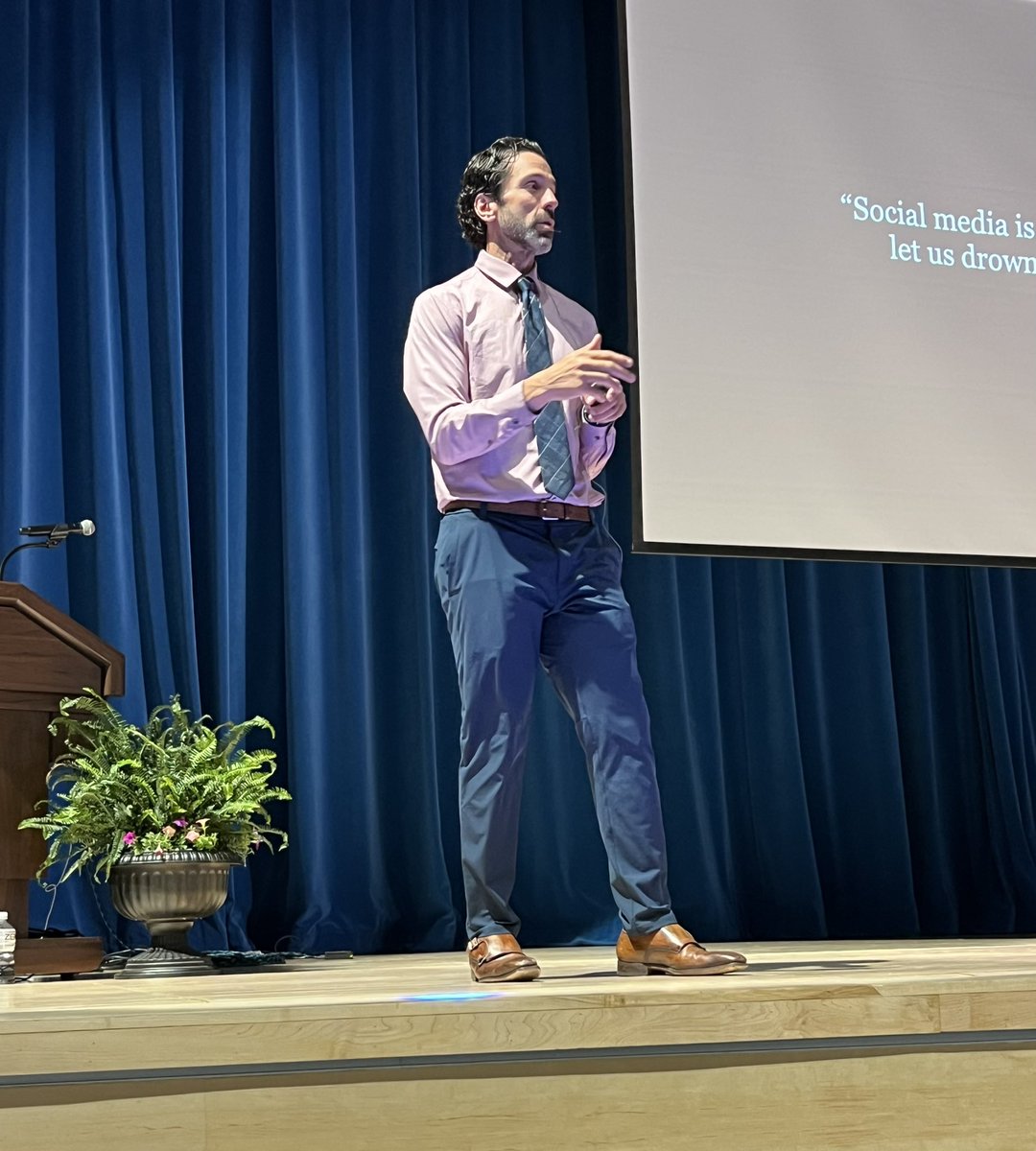 curriculumblog's tweet photo. “We need to make the positives so loud that the negatives are almost impossible to hear.”
George Couros
#AASCD24 https://t.co/GMTmiI18sZ