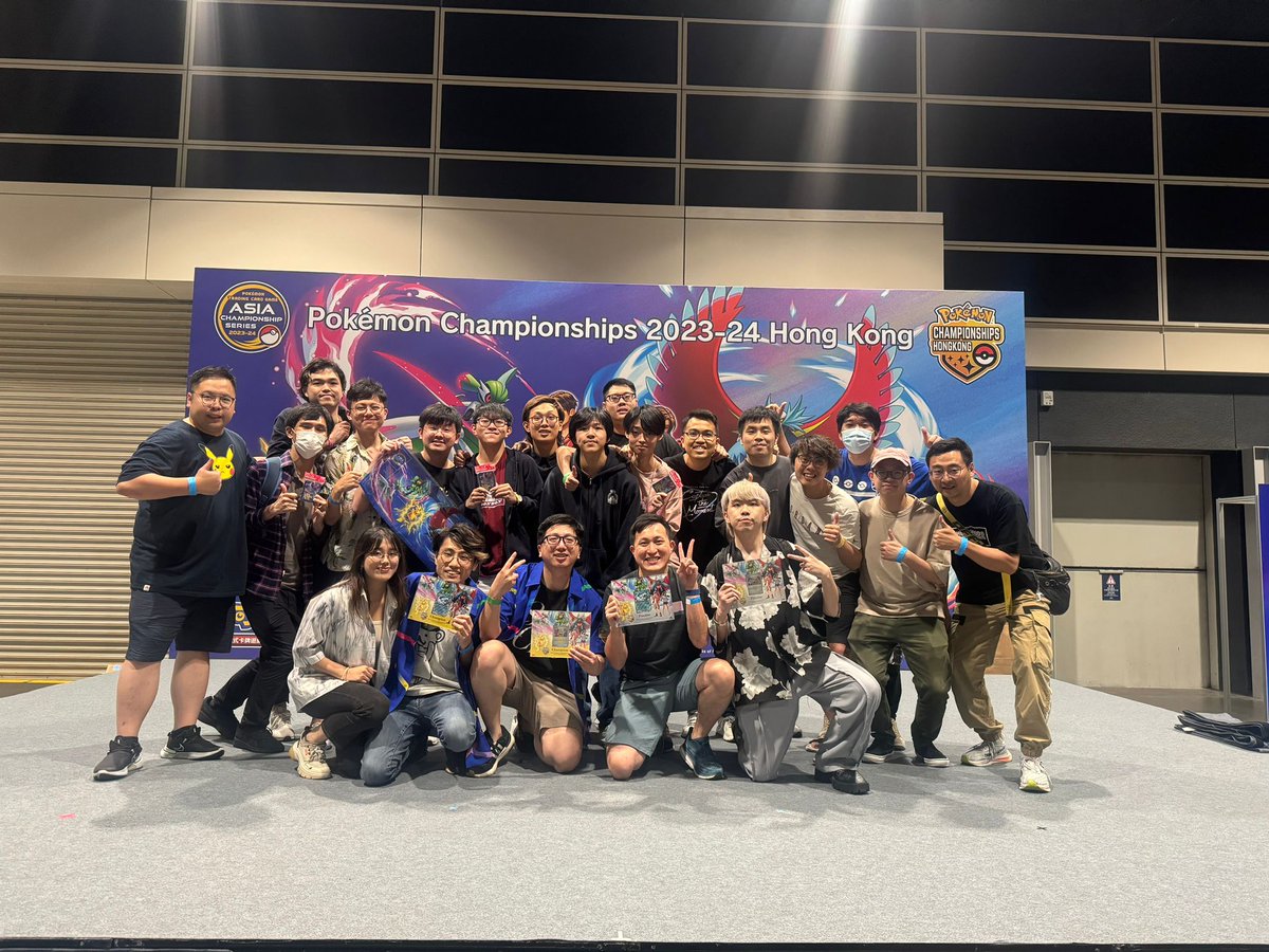 ptcg_Ho's tweet photo. Hong Kong Championship (10xx players)
Day1: 8-1 (16th)
R1 Raging Bolt W
R2 Gardy L
R3 Lost Dragapult W
R4 Miraidon W
R5 Zard W
R6 Ancient Box W
R7 LTB W
R8 Raging Bolt W
R9 Raging Bolt W

Day2 (BO3): 
Top32 Dragapult w/ Pidgeot 2-0 
Top16 LTB 2-1 
Top8 Lugia 1-2

Top8🔥🔥🔥 https://t.co/qdk8gXObsn