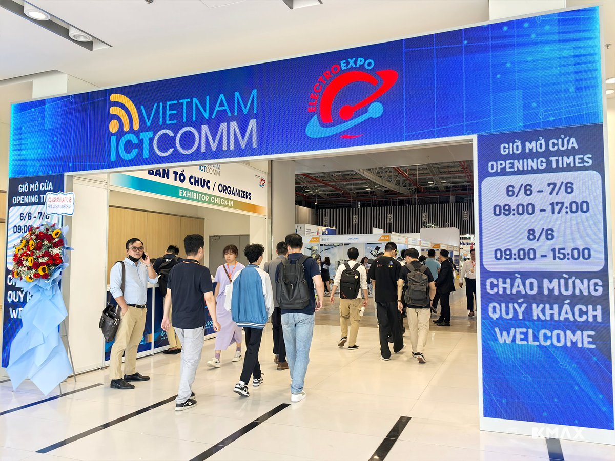 KmaxtechVRAR's tweet photo. KMAX at VIETNAM ICTCOMM 2024
#ictcomm2024 #vietnam #VR #AR #exhibition #education https://t.co/O53Zaa41G4