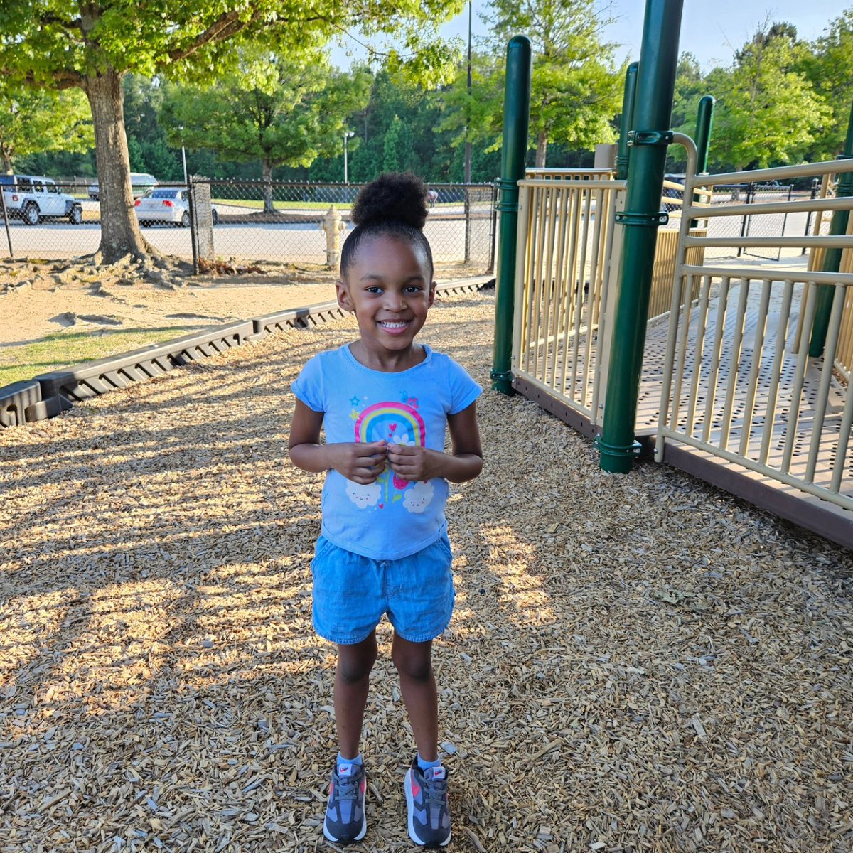 Leadershipblend's tweet image. Uncle duty today with my three nieces! Two of them had dance recitals and I promised the other a park date ♥️ I need a nap now.... #Funday #uncleduties #atlanta