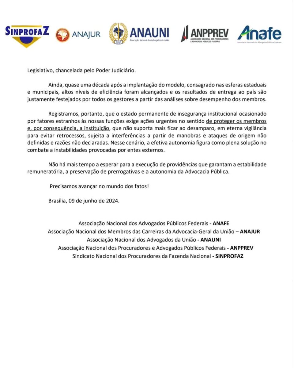 ANPPREVNACIONAL's tweet photo. A #ANPPREV, em nota conjunta com outras entidades, defendeu a valorização da Advocacia Pública e a proteção dos direitos de seus membros. Veja íntegra do documento: https://t.co/FaMabZx5US https://t.co/qymRPfNzG9