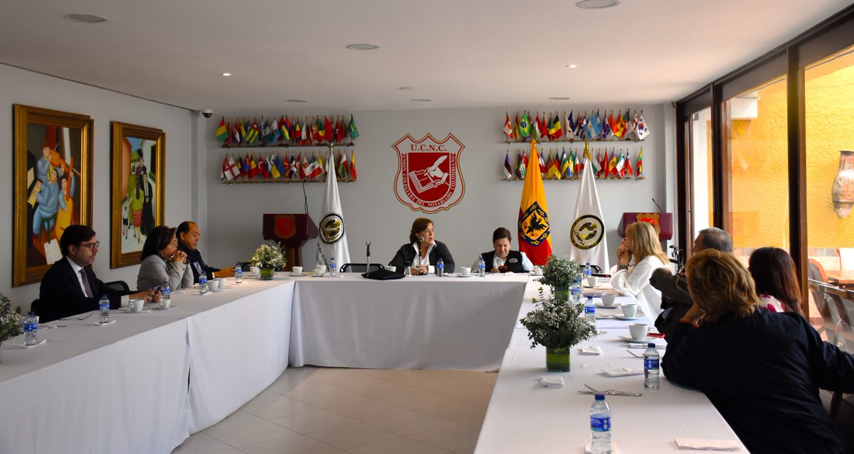 UNOBOG's tweet image. El pasado 6 de junio, se llevó a cabo reunión ordinaria del Consejo Directivo de UNOBOG en las instalaciones de la @notariadoucnc. En esta oportunidad, la Presidenta comunicó la suscripción de un contrato de comodato con la U.C.N.C. de un espacio en la sede para  uso de UNOBOG.