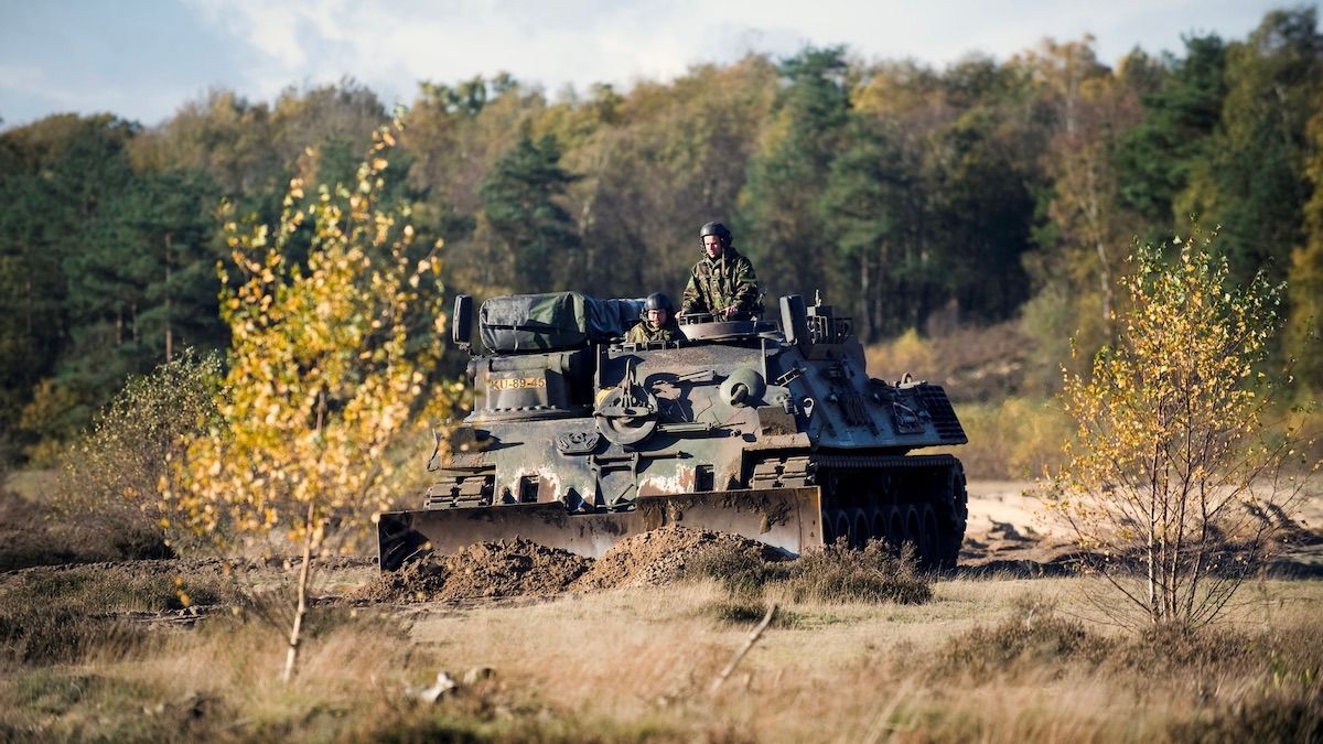 Provincie Gelderland (@provgelderland) on Twitter photo 13 juni 📅 organiseert <a href="/Defensie/">Ministerie van Defensie</a> een informatiebijeenkomst in Apeldoorn. Defensie heeft meer ruimte nodig om te werken en oefenen. In Gelderland gaat het om 14 plekken waar activiteiten bijkomen of uitbreiden. Wil je de bijeenkomst bijwonen? Geef je op 👉 bit.ly/3RmzIsb 13 juni 📅 organiseert <a href="/Defensie/">Ministerie van Defensie</a> een informatiebijeenkomst in Apeldoorn. Defensie heeft meer ruimte nodig om te werken en oefenen. In Gelderland gaat het om 14 plekken waar activiteiten bijkomen of uitbreiden. Wil je de bijeenkomst bijwonen? Geef je op 👉 bit.ly/3RmzIsb