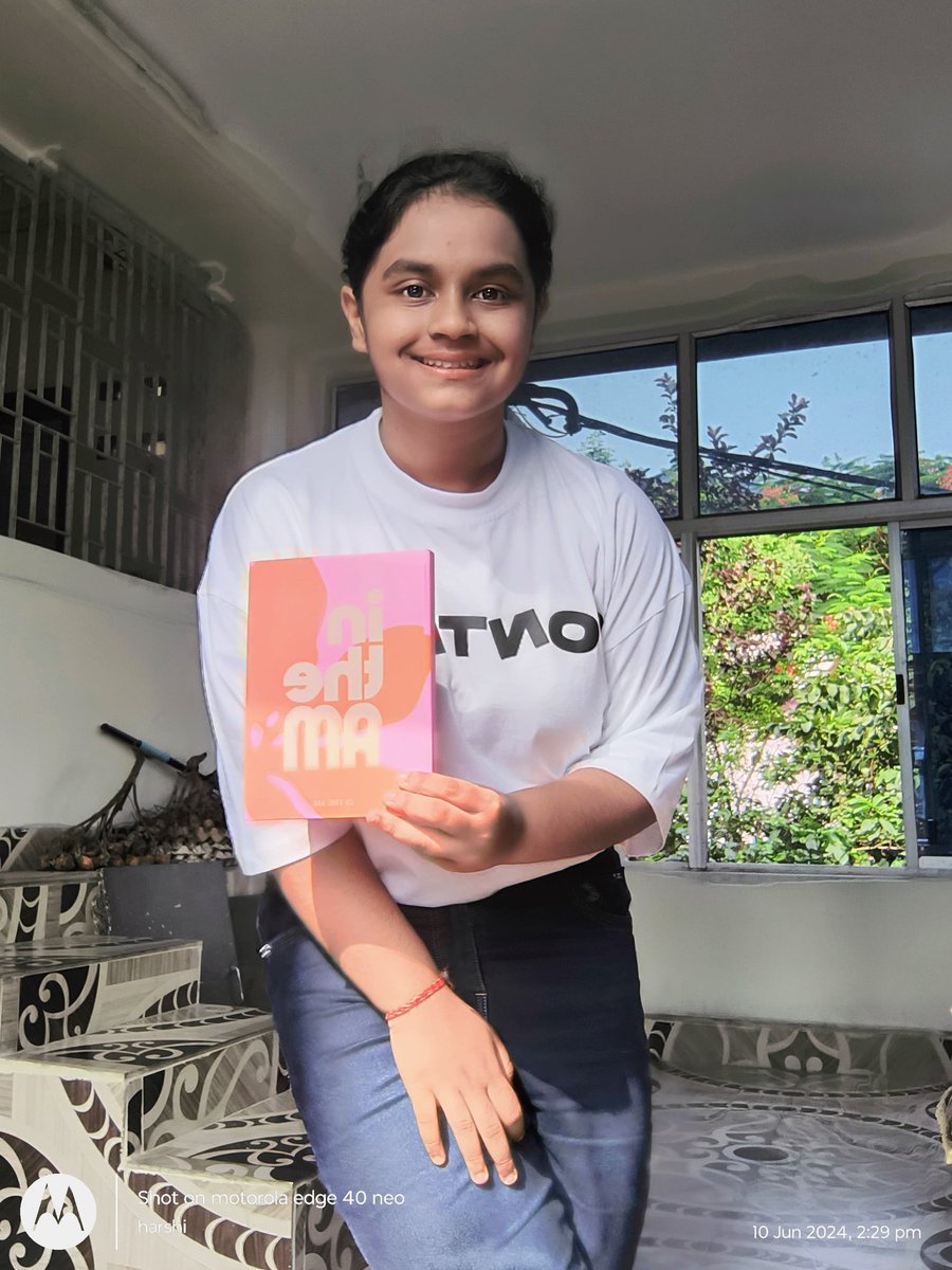 harshi_am22's tweet image. Flaunting my #InTheAM merch summer collection 🥹🧡.

The tee&apos;s are too comfy!! Love them

@ArmaanMalik22 how am I looking 👀