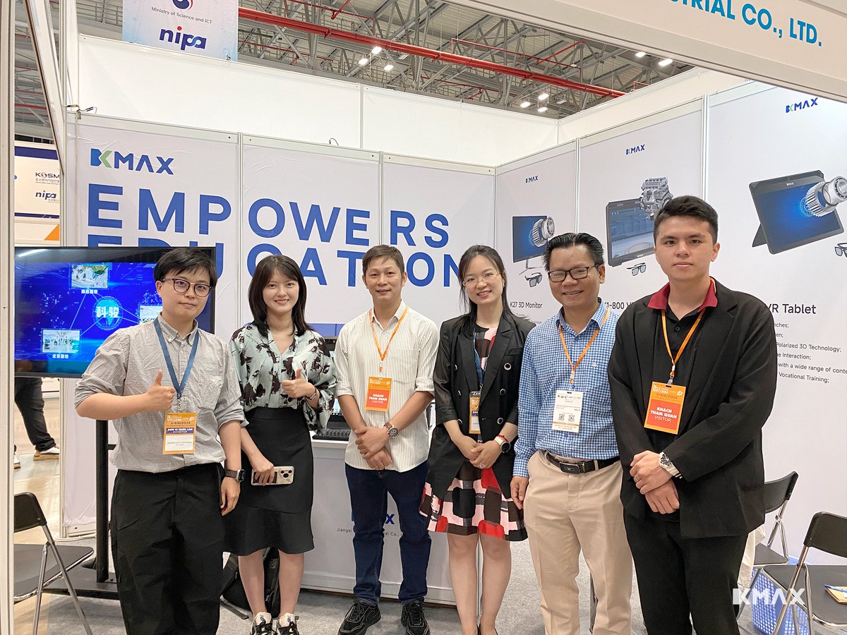 KmaxtechVRAR's tweet photo. In the last few days, we were so happy to see many old friends at Vietnam ICTCOMM2024. We also met many new friends. Thank you all for coming to our booth and patiently listening to us to introduce our latest software, hardware and solutions. We look forward to our next meeting. https://t.co/WN5ZmMivCD