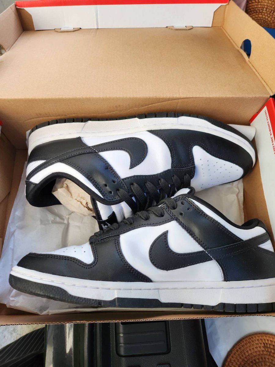 Faran54875142's tweet photo. 👟ส่งต่อ Dunk low panda 9.5us มือสอง
2900รวมส่ง📮ต่อรองได้ค่ะ👟
✋🏻ทักขอรูปเพิ่มเติมได้ค่ะ✋🏻

#ส่งต่อ #ส่งต่อรองเท้า #ส่งต่อรองเท้ามือสอง #รองเท้ามือสอง #รองเท้ามือสองของแท้ #ส่งต่อเสื้อผ้า #เสื้อผ้ามือสอง #ส่งต่อเสื้อมือสอง #รองเท้าผ้าใบมือสอง https://t.co/MroSu6JzMJ