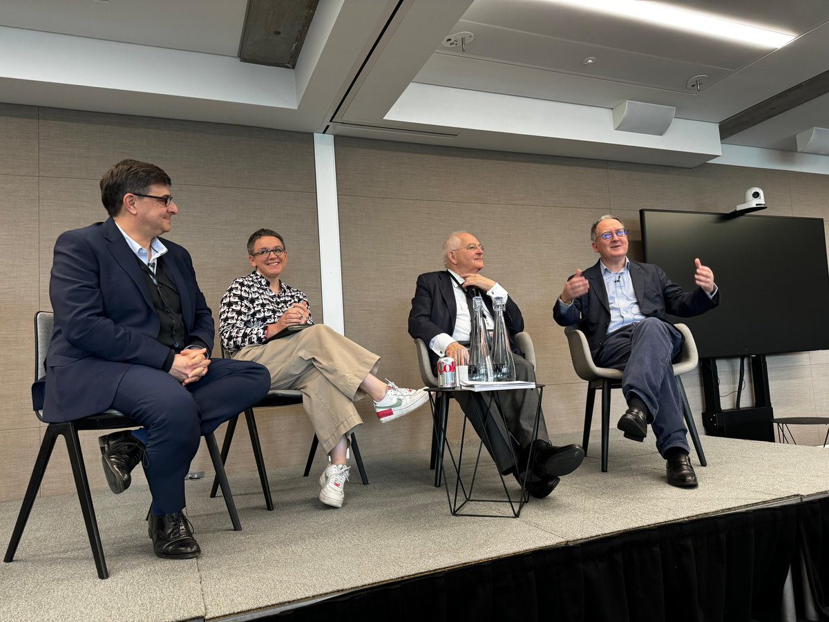 DPAAL_UK's tweet photo. Today, DPAAL members had the privilege of visiting the @FT for lunch with Chief Economics Commentator @martinwolf_. They also met Katie Martin, Robert Shrimsley, and Gideon Rachman.

Great discussions centered on foreign policy and current economic trends!

#DPAAL https://t.co/6b57Pw13iW