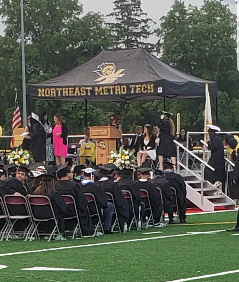 NETechKnights's tweet photo. Northeast Metro Tech High School 2024 Graduation Ceremony in 4K
Congratulations!!
Your future is now.
https://t.co/L3R9qDgAHy
@NEMetroTech
@WakefieldPatch
#NEMetroTech
#NortheastMetroTech
#NortheastGoldenKnights https://t.co/cAm84dK3ts