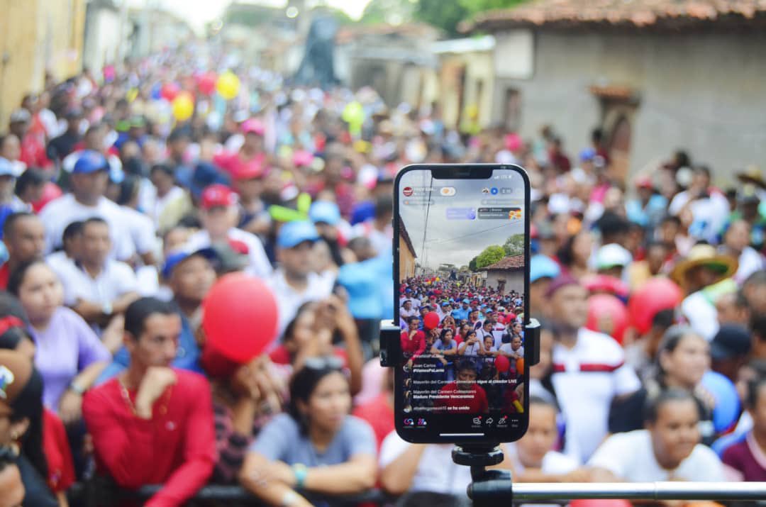 josemvasquez's tweet photo. La lealtad del pueblo del municipio Julián Mellado quedó demostrada en una hermosa movilización llena de entusiasmo y colorido en respaldo a nuestro Presidente @NicolasMaduro. ¡Venceremos el próximo 28 de julio! https://t.co/kbEWyg24hu