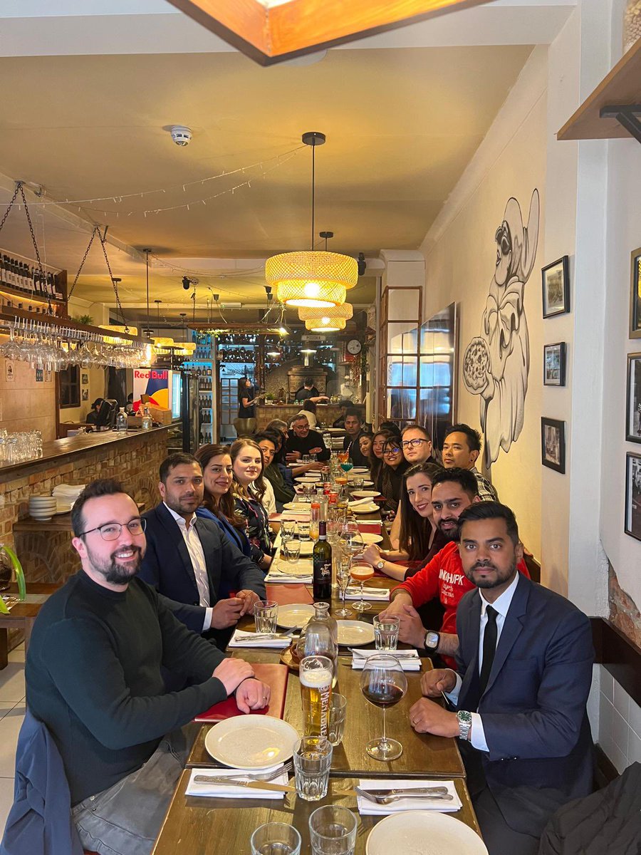 sr36_Paudel's tweet image. Good bye to the Manager Mr. Gary Mee. Your leadership style has always been admirable and we have been lucky to work under your guidance. Good luck for your future ventures. Wish to see you in better position in future. #Bootsopticians #Dsoptical #proudopticalstaff.