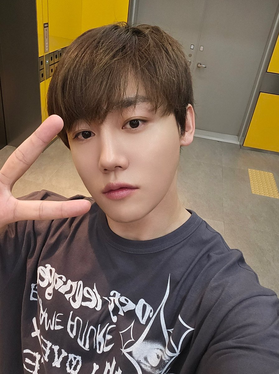 GoldenChild's tweet photo. [💡] #골드니스 여러분!
잠시 후 12:00 AM MBC FM4U #GOT7영재의친한친구
#이장준 이 출연합니다. 

오늘 할 일💗
1. 친친 이장준 보기
2. 친친 이장준 듣기
3. 이장준 꿈꾸기🌙

▶ https://t.co/cNewY3jvop

#GoldenChild #골든차일드 #GNCD
#LEEJANGJUN https://t.co/qK0RgZbsng
