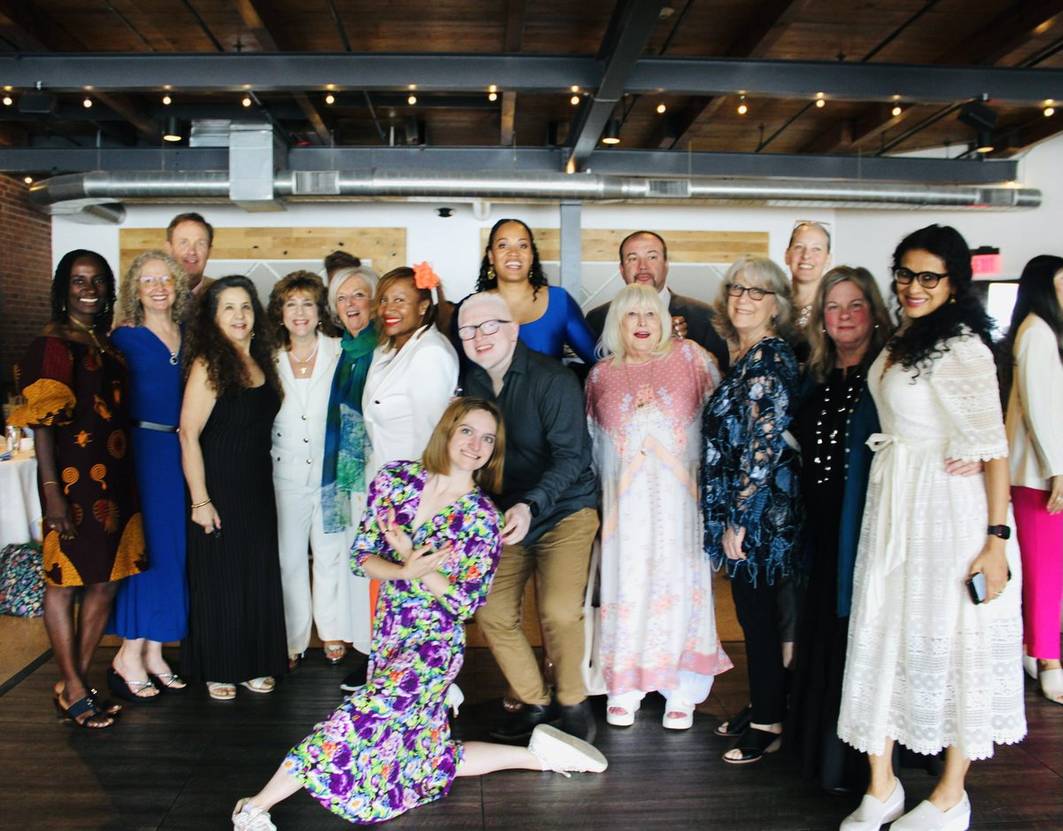 nandanadevsen's tweet photo. ✨ Such a beautiful afternoon at Fin &amp; Brew in scenic Peekskill, NY, celebrating my dear friend Chloe as she received the Young Professional of the Year honor from the Hudson Valley Gateway Chamber of Commerce! I am beyond proud of her achievements &amp; inspired by her dedication. https://t.co/XGXp8niCpP