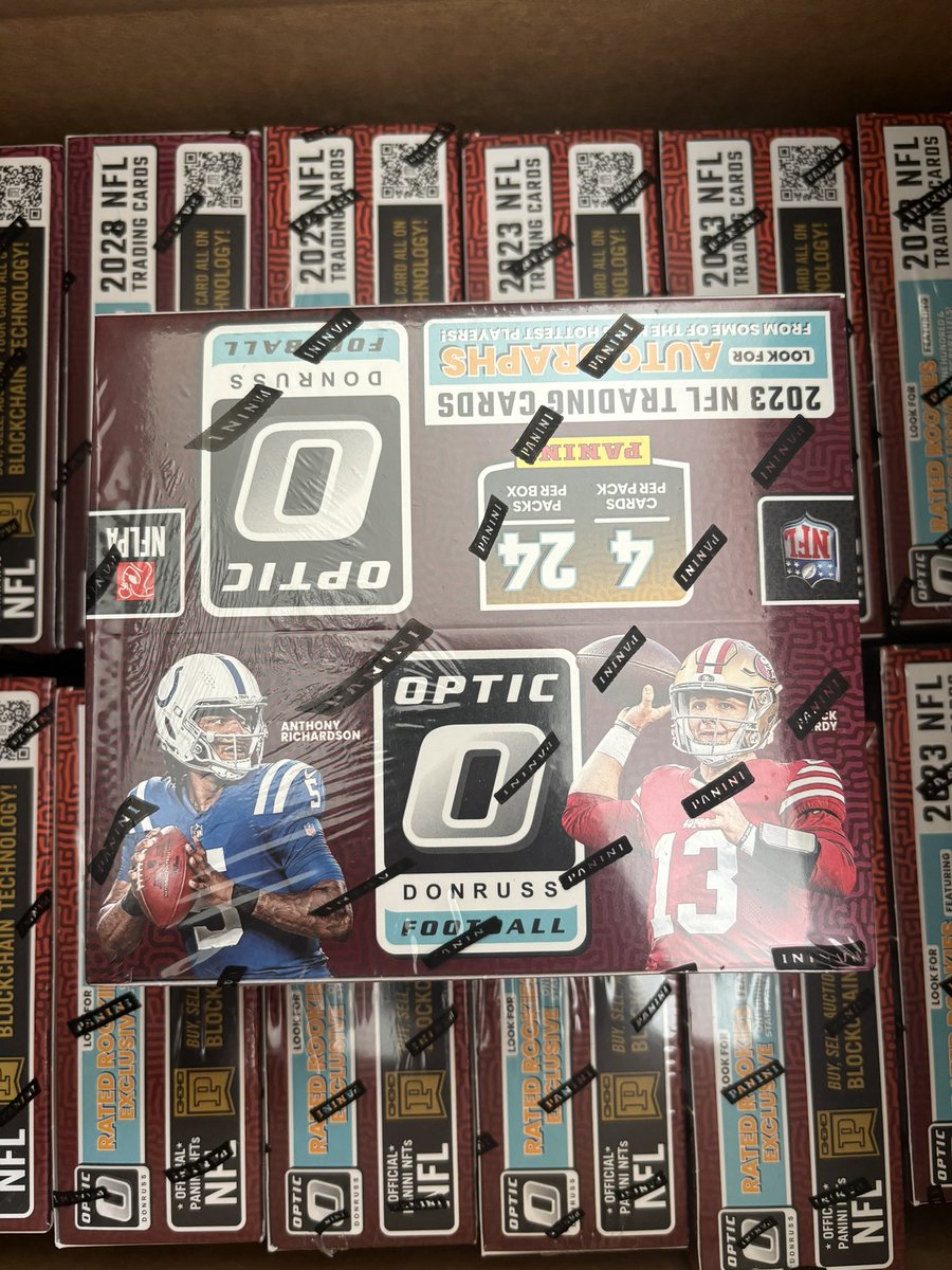 BigBoCards's tweet photo. 2023 optic football retail boxes 
$175 ea shipped (18 available) https://t.co/nLKm3VlLeN
