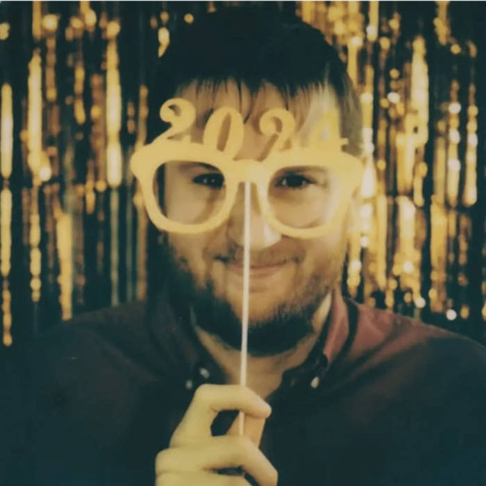 #NowPlaying 
V/A - 2024 Sampler via <a href="/Pixel_Deep/">Bald AC/DC Drummer</a> 
Features loads of great artists including <a href="/NoonyTD/">Leah Callahan</a> 
<a href="/skyjelly/">Skyjelly Jones</a> <a href="/QuinteliumMusic/">Quintelium</a> <a href="/davidsoul/">David Soul</a> @Soulscorch101 <a href="/kendraplex/">kendraplex (zsa/zsa)</a> and shed loads more. 
iheartnoise.bandcamp.com/album/2024-sam…