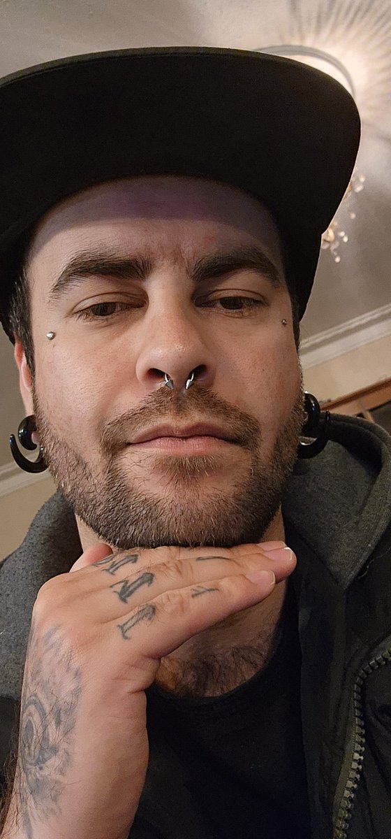 Hung Moose Studios tweet media