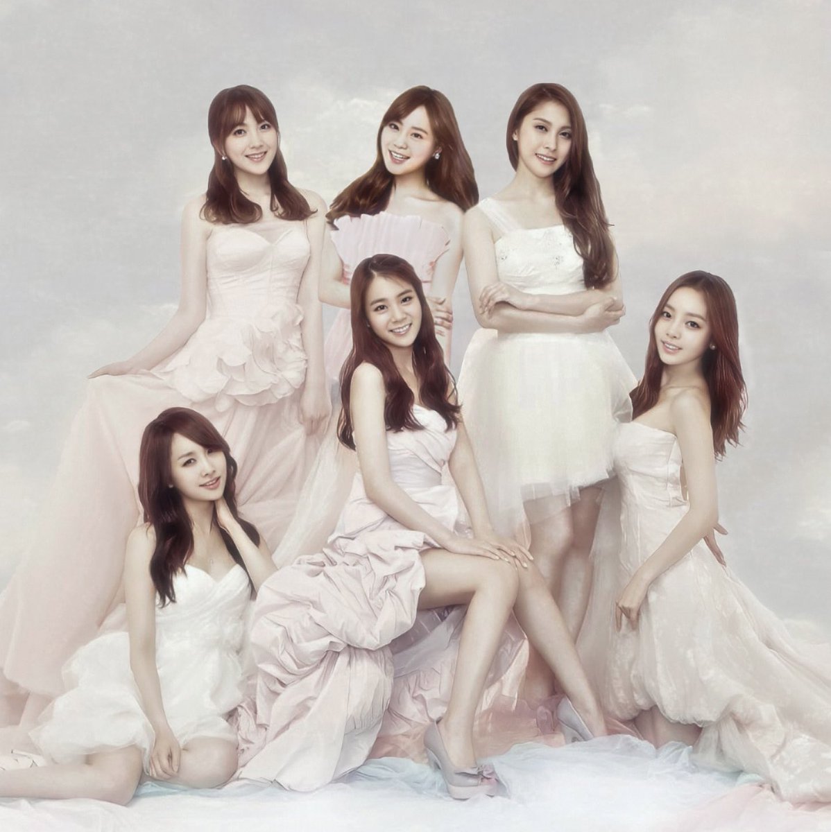 jvppy's tweet photo. 𝐇𝐚𝐩𝐩𝐲 𝐊𝐚𝐦𝐢𝐥𝐢𝐚 𝐃𝐚𝐲 𝟐𝟎𝟐𝟒 ♡
@gyuri88 @fateflysy @_911007 @_sweethara @kkangjji_0 @youngjijjang2ya 🫶🏻
OT6 photo credits to: @godsendgotseven 

#HappyKamiliaDay
#KAMILIADAY2024
#KARA611FOREVER
#KARAはずっと家族 https://t.co/8wF2OBq4rF