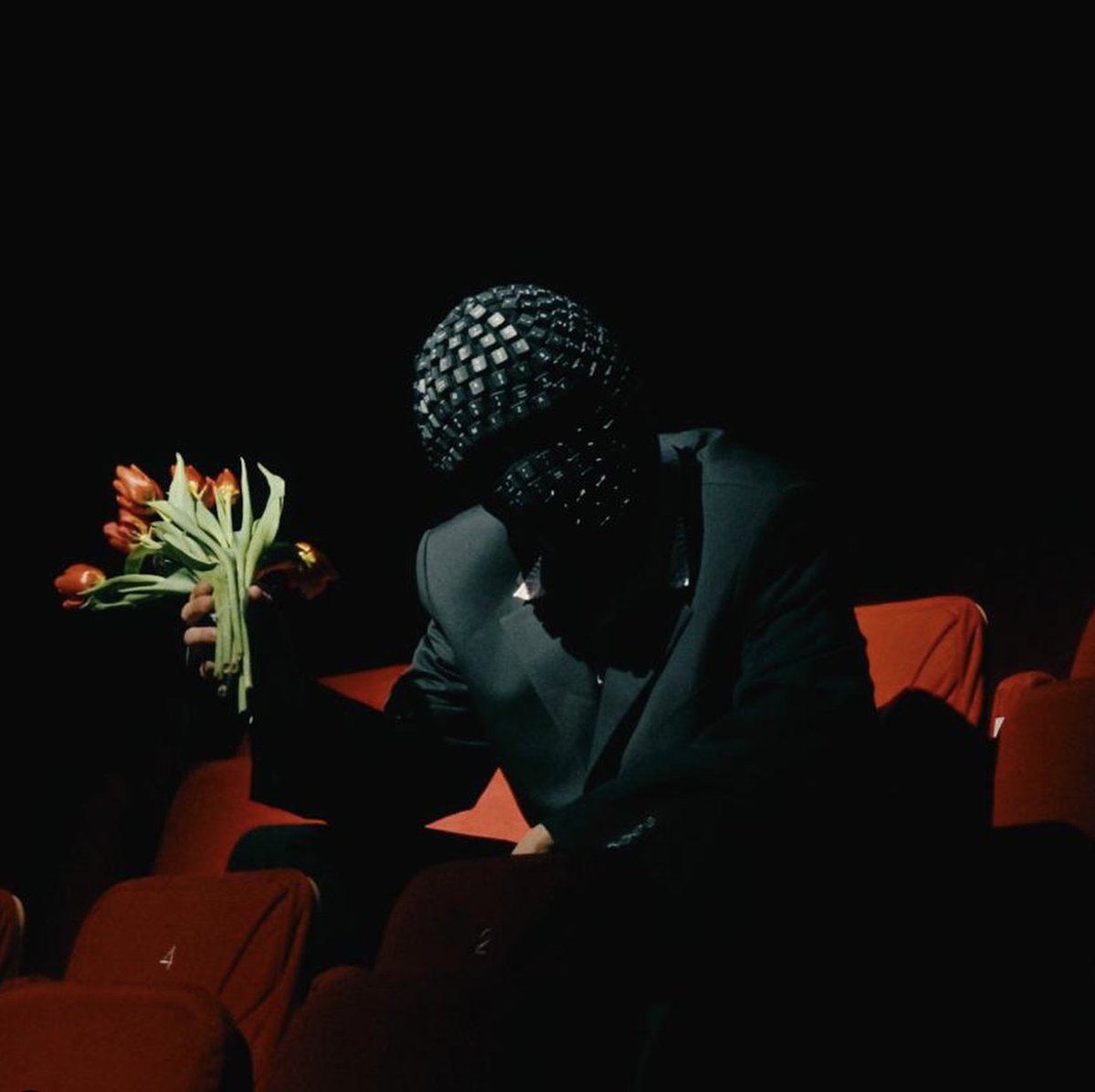 [THREAD] 🧵 Qui est <a href="/Mizay__/">Mizay</a> l’étoile montante du collectif CPDIV 6 ? On vous le présente ci-dessous ↓