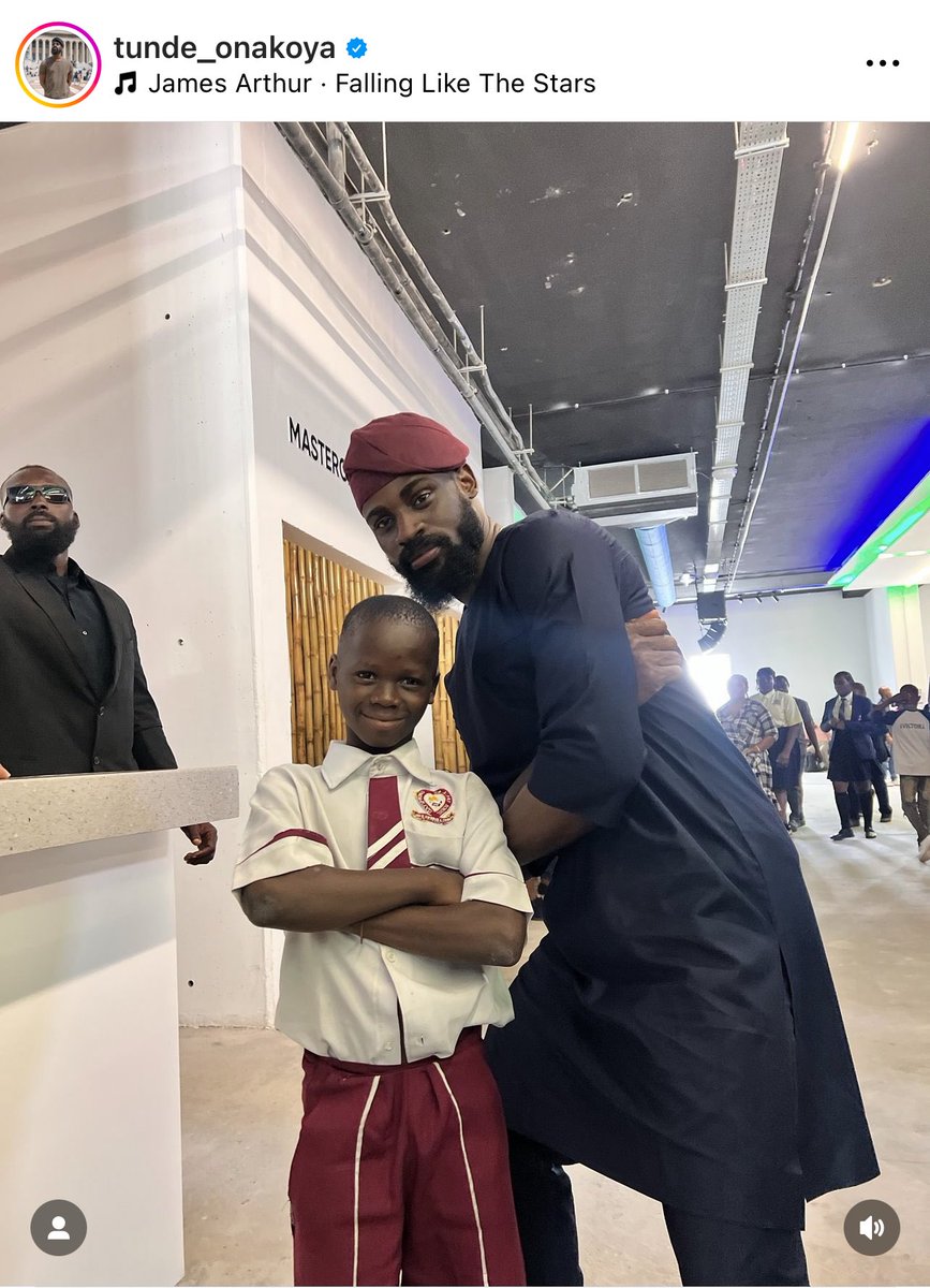Tunde_OD's tweet photo. A few weeks ago, I attended @ecobank_nigeria ‘s Chess tournament where over a thousand children from the top schools in Nigeria competed under one roof. As I made my way through the Aisle, I felt a gentle tug at my trousers, as I looked back it was Samad.
My heart leaped with Joy as I hadn’t seen him in almost a year. He looked sharp in his school uniform and was gently seated in front of a chess board with other kids from the most elite schools in the country. He told me he was representing his school at the tournament , having travelled with his team from Ibadan. I fought back tears

The thing is we first met Samad 2 years ago as a homeless child living under Mokola bridge in Ibadan, hung up on drugs and without hope.
For several weeks, we gave him and many other children the gift of chess because where the mind goes, everything else follows. It set his life on a different trajectory.
And there he was carefully blended with other kids from Elite schools and wealthy families. Chess had given Samad his own intellectual identity, one that has helped him find his place in the world.

You can imagine the joy in my heart when I saw him again, he wasn’t even playing for the Chess in slums team. 
He went on to lead his school to a joint third position with a stellar performance at the tournament.

The last couple of months have been terribly hectic for me and the team as we’ve barely had anytime to rest/sleep. It’s easy to empower an adult and walk away but with children, it’s a lot more complex and you really have to hold their hands through all of the highs and lows. But days like this remind us why our fight is different ❤️. It’s a fight for the dreams and hopes of children like Samad who need us to do great things from small places everyday.

It took a village. A big thank you to the @satusdignuscri (Please reach out to support their incredible work as well)for providing shelter for Samad when we needed a new home for him and for never giving up on him through the years. And to everyone who continue to support our work through donations, thank you❤️. You help us Dare greatly

This is Day 1.