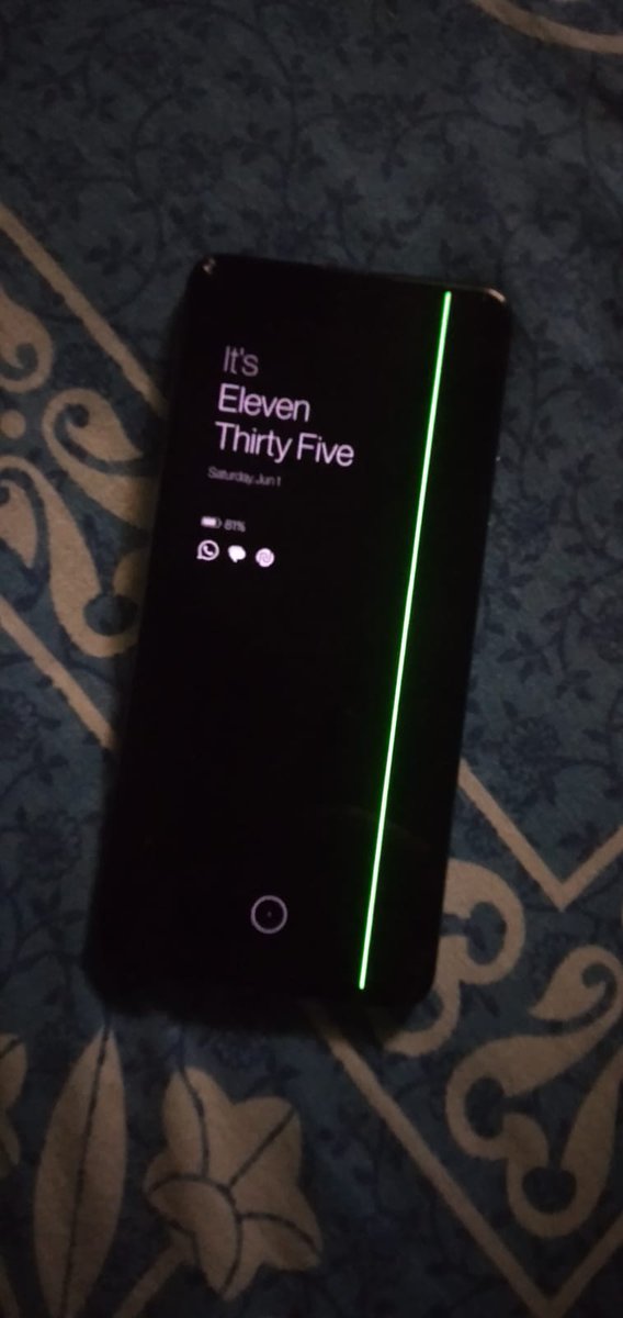 shubhan94430461's tweet image. Hi @OnePlus_IN

#Worst_Service_Oneplus
Did I brought my OnePlus 9 5G device at  Rs. 40000 to suffer from green line issue. As soon i updated from device given software update.
Horrible Customer service with zero support and no help to replace my screen. #Injustice
@TOIIndiaNews