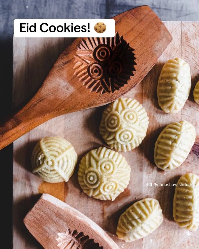 nadawrites's tweet photo. 🗣️ COOKIES AND CRESCENTS: AN EID STORY is heading to print! Can’t wait for you to see @zelmaafr’s beautiful illustrations. 😭🍪🌙✨ https://t.co/N6R94vjtvE