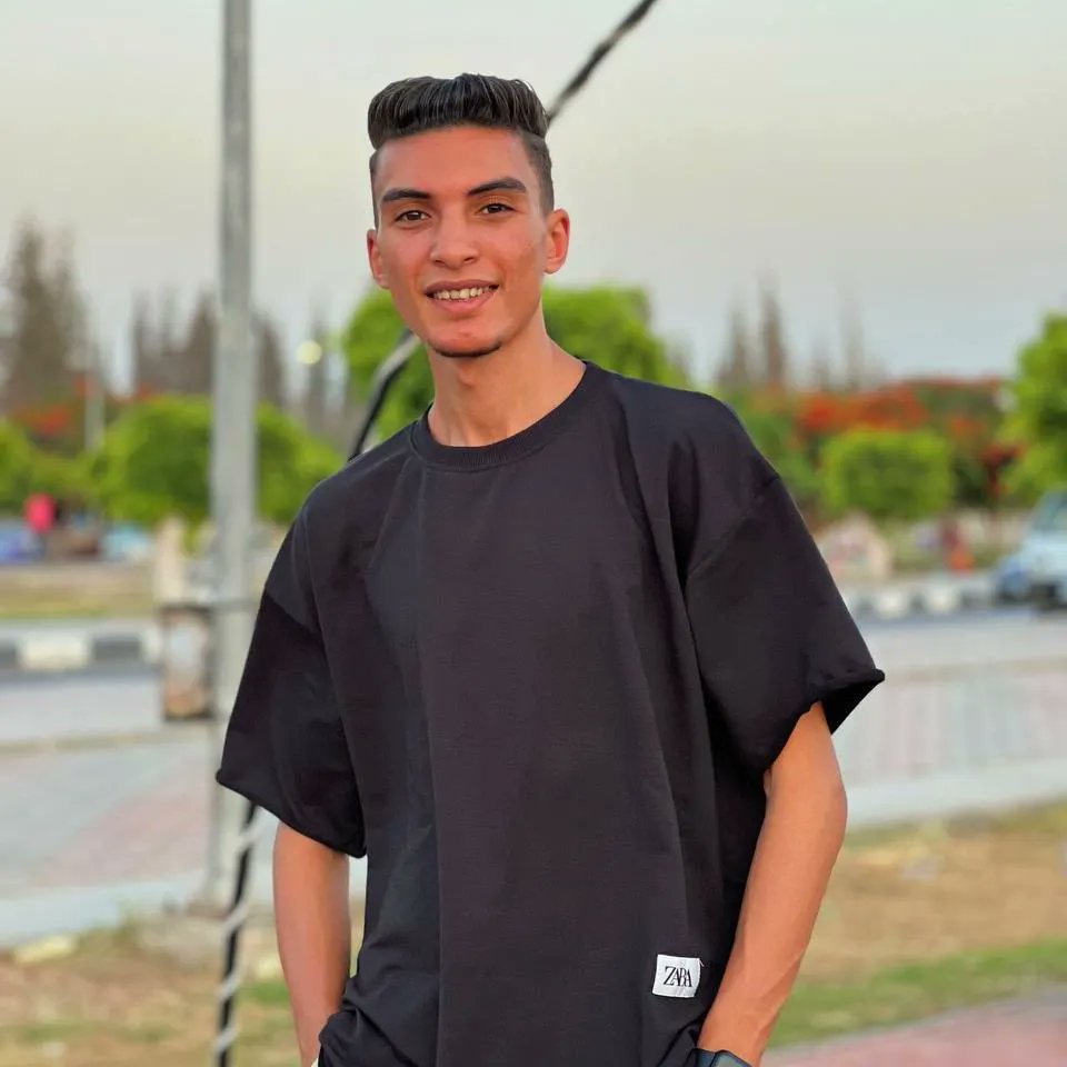 AdelElboray2's tweet photo. #للتوثيق
10/6/2024❤️🎓
الحمد لله على انتهاء مسيرة التعليميه مليئه بستر الله وكرمه❤️🎓.
.اللهم نسألك التوفيق والسداد فيما هو قادم إن شاء الله❤
#Senior_2024 https://t.co/iP6QJOGPgH