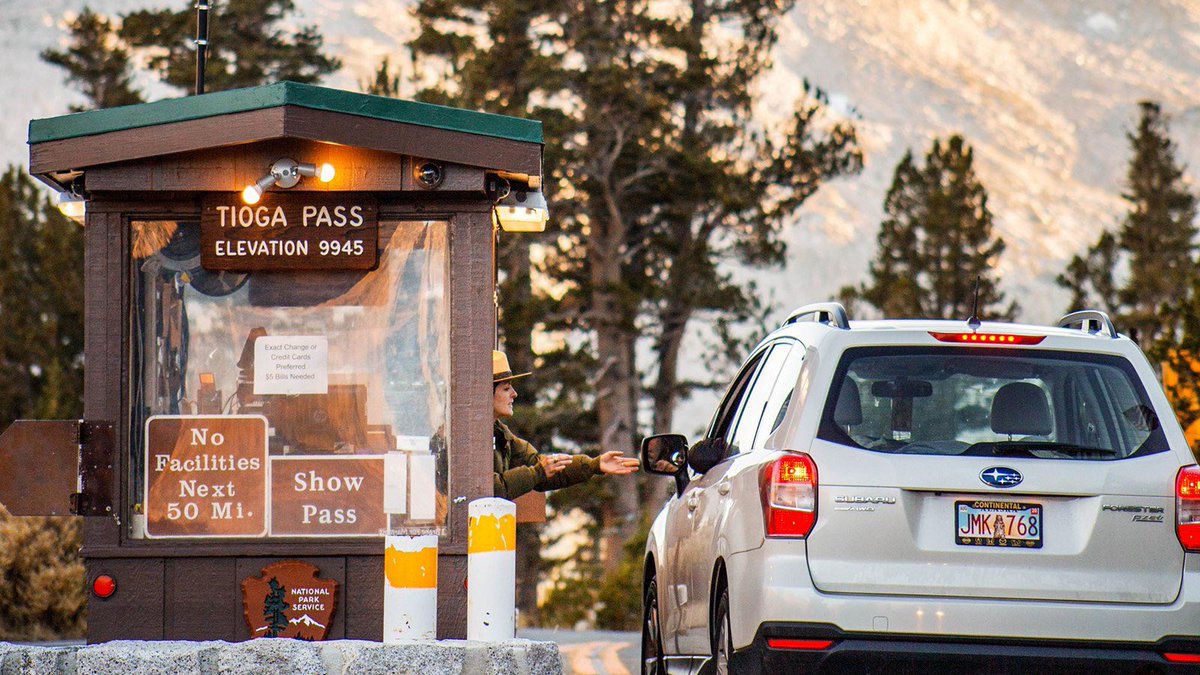 Yosemite National Park has reopened the eastern gate on State Route 120 W (Tioga Pass) near Lee Vining. 
#roadopen #tiogapass