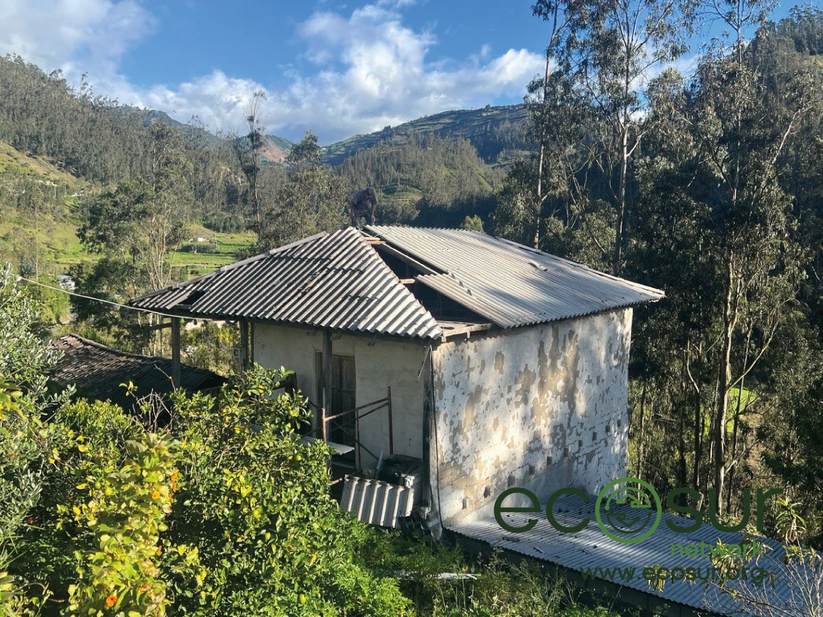 Esta #casa necesita ser renovada para que las personas que viven en ese lugar tengan una #vivienda digna. Iniciamos un proyecto mas que siempre nos llena de satisfacción, te seguiremos informando!
<a href="/seguidores/">seguidores</a> DESWOS e. V.