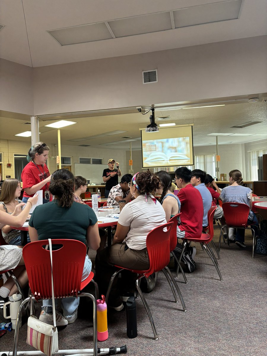 Carolyn Graham tweet media