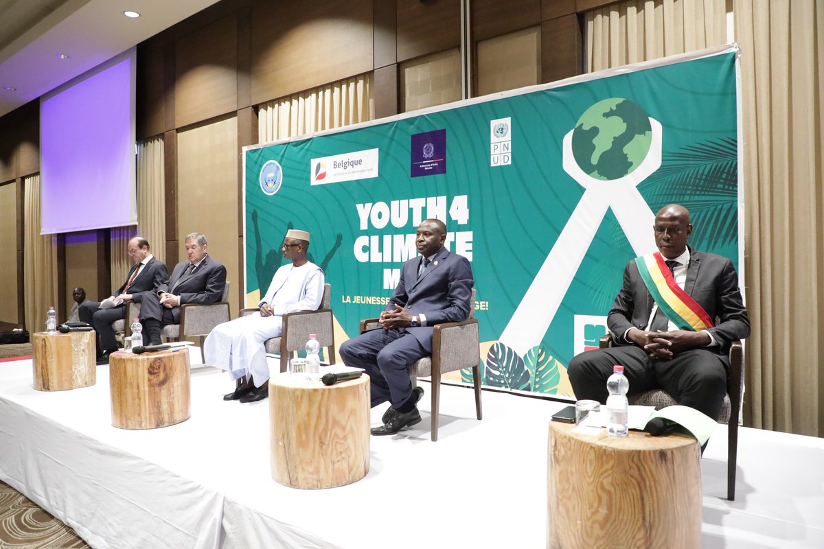 PNUDMALI's tweet photo. [2/2]: Youth4Climate Mali mettra à disposition des jeunes Maliens les ressources et outils nécessaires afin de lutter contre le changement climatique. Son opérationnalisation renforcera l’engagement des jeunes en faveur du climat: la jeunesse malienne s’engage. https://t.co/NtP1mge093