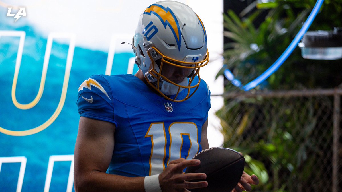 chargers's tweet photo. perfect ten https://t.co/dxQAmrGwsH
