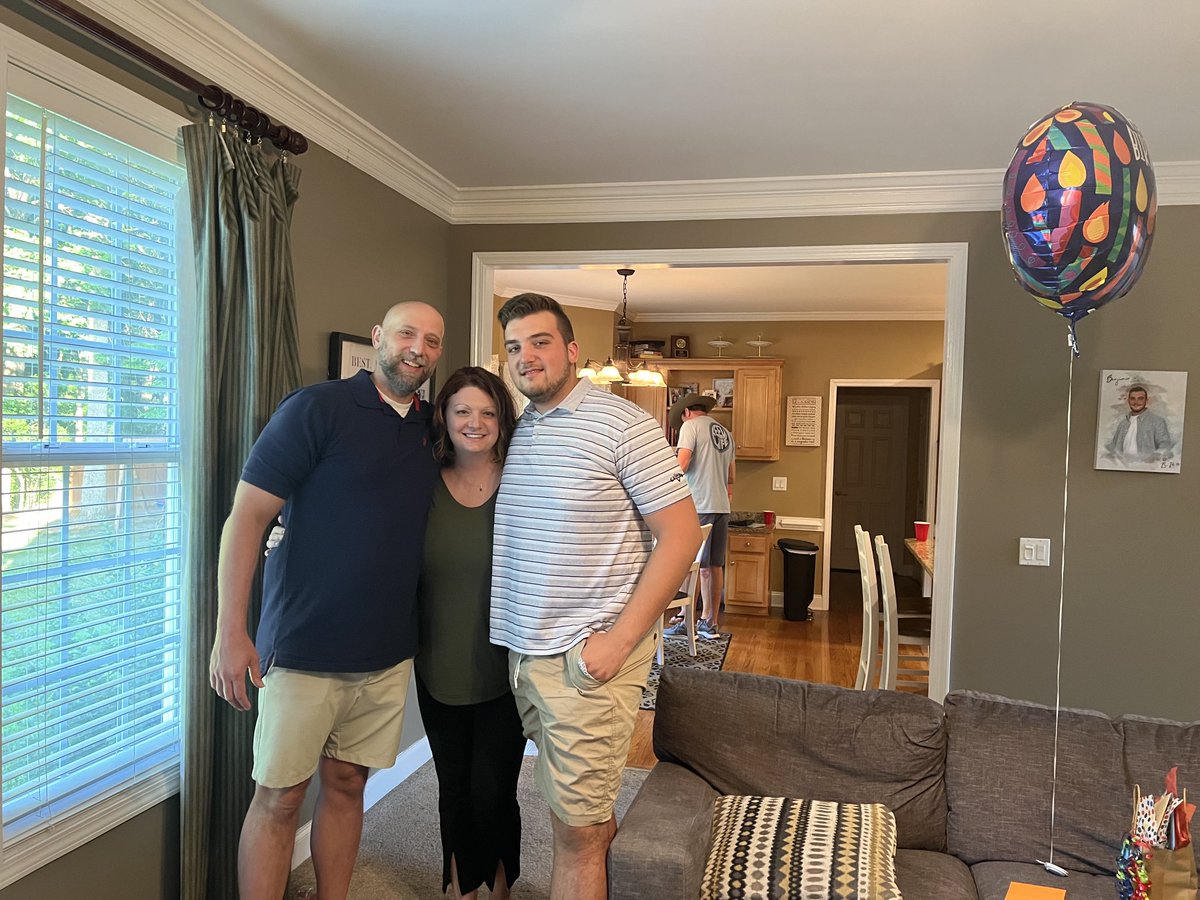 Happy 19th Birthday ⁦<a href="/BenRSherman51/">Ben R. Sherman</a>⁩!!! We love you so very much and are so proud of you! ⁦<a href="/lisa_sherman77/">Lisa Sherman</a>⁩