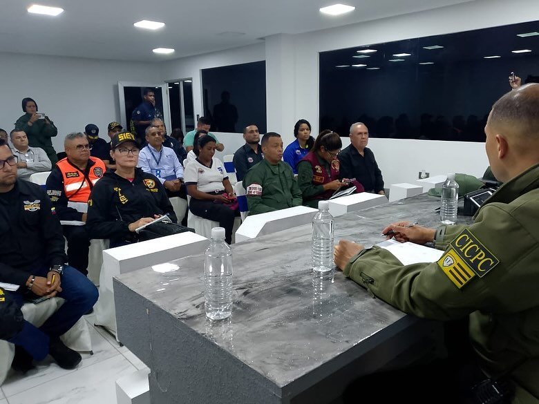 244Cicpc's tweet image. Máxima Seguridad en Yaracuy.
Trabajando de la mano con los diferentes Organismo de Seguridad en pro de garantizar la Paz, a la colectividad Yaracuyana.
#venezuelaJusticiayPaz 
#Nicotienelasriendas