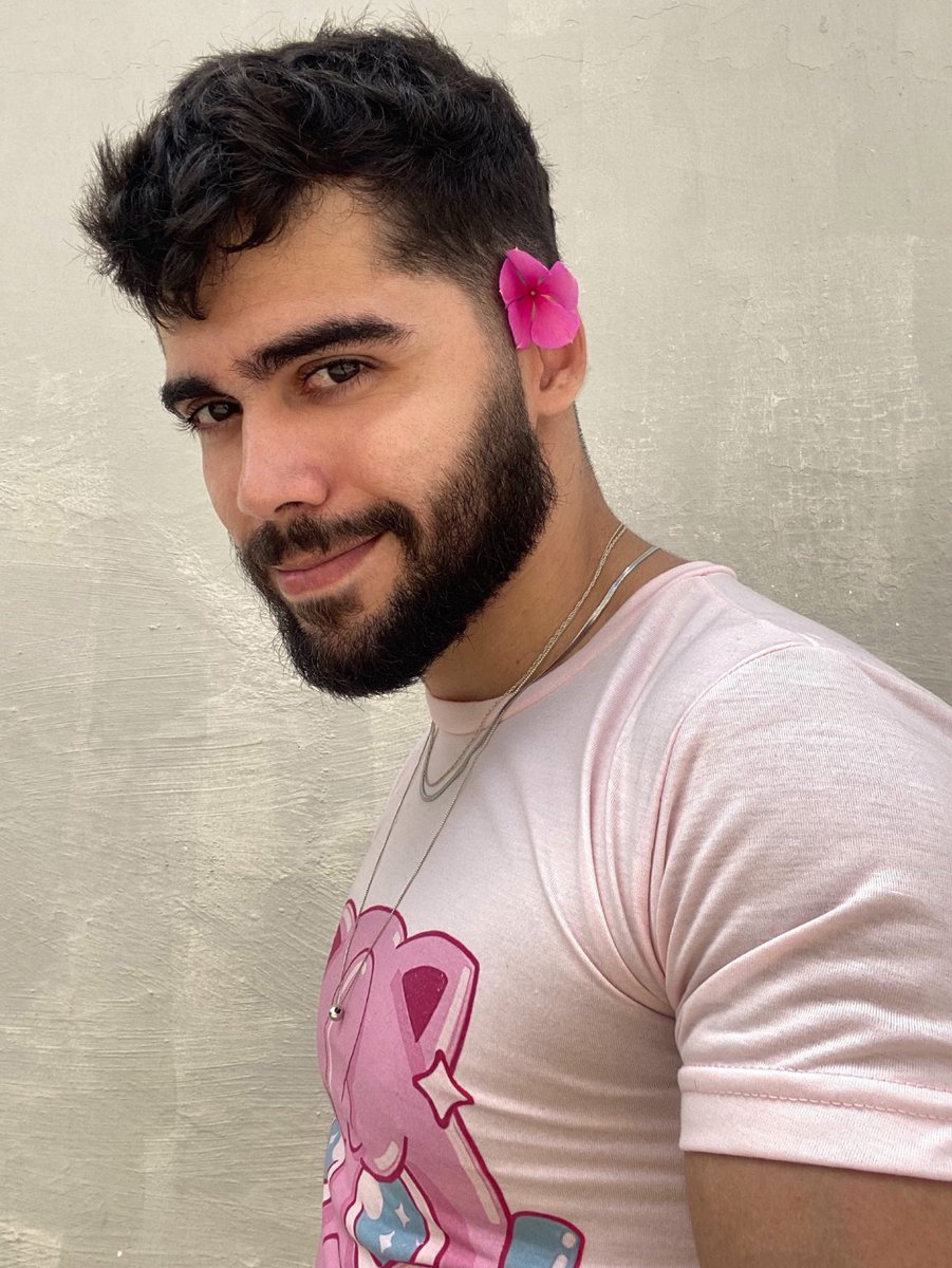 peste ruim ✨ tweet media