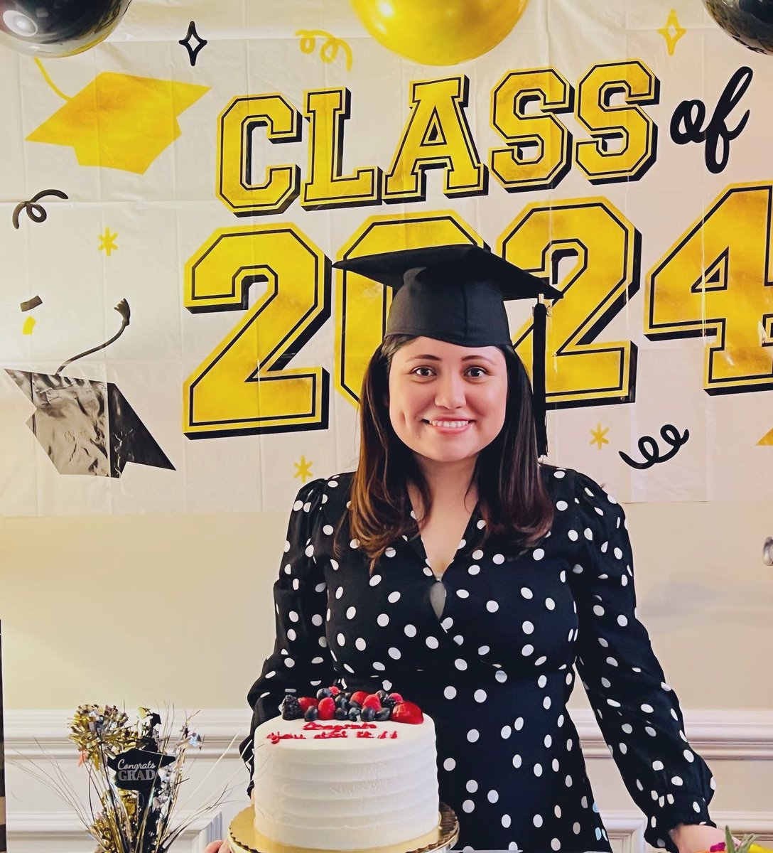 I made it! Graduation celebration! I am a hematologist oncologist guys! This peruvian girl did it ❤️🔥 I am a clinician who will focus in hematology bilingual care in Chicago 🌎 <a href="/WomenInLymphoma/">Women in Lymphoma - wil@lymphoma.org.au</a> <a href="/WomeninOnc/">Women in Oncology</a> <a href="/HemOncFellows/">Hem-Onc Fellows Network</a> 

This path was certainly the most challenging one, but