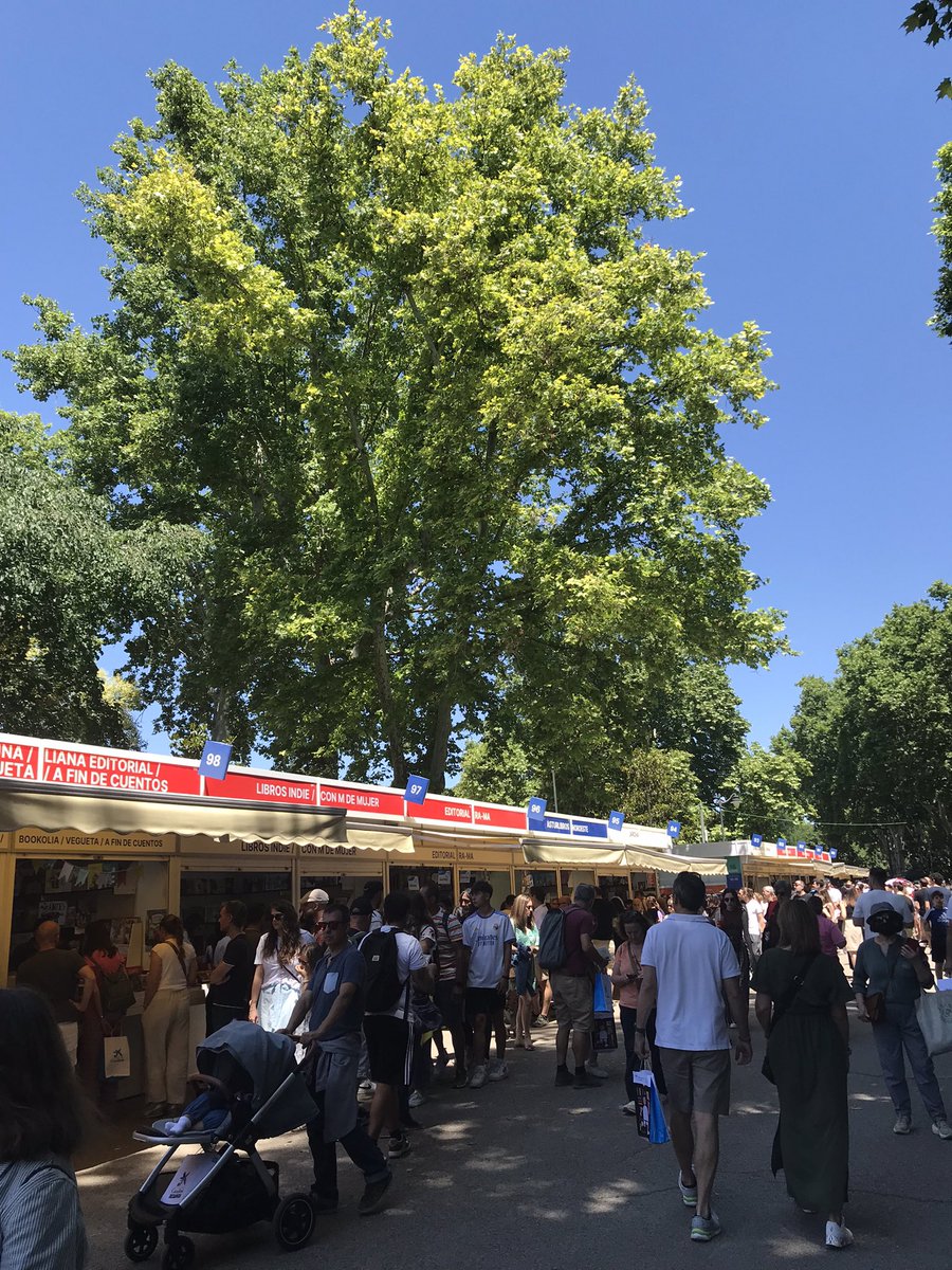 Alice_Banks_'s tweet photo. Had a wonderful weekend at the start of this month, spent surrounded by books &amp; translators at the @FLMadrid.

Highlights were having @BethAngharad visit from London, participating on @rne ‘s round table on translation &amp; going to see the best librera in Madrid @katmeredith_ https://t.co/aLP6BM2BNQ
