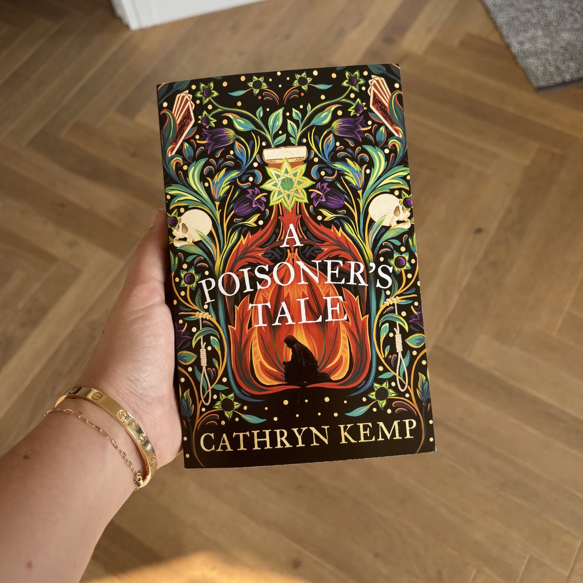 Gabrielle Nellis-Pain (@gnellispain) on Twitter photo How beautiful is the cover of this book?!! Thank you for my copy of A POISONER’S TALE <a href="/cathrynkemp/">Cathryn Kemp ✨ORDER A POISONER’S TALE NOW ✨</a> ✍️ Loved having you in the studio last week and recording your words. <a href="/PenguinBooks/">Penguin Books</a> #audiobook @VoicecallAgency How beautiful is the cover of this book?!! Thank you for my copy of A POISONER’S TALE <a href="/cathrynkemp/">Cathryn Kemp ✨ORDER A POISONER’S TALE NOW ✨</a> ✍️ Loved having you in the studio last week and recording your words. <a href="/PenguinBooks/">Penguin Books</a> #audiobook @VoicecallAgency