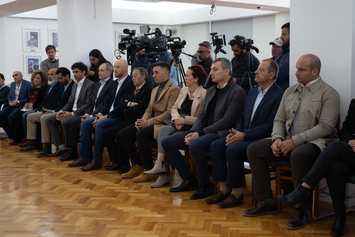 Junto a Genneia, la empresa líder en energías renovables en Argentina, queremos anunciar el plan de inversiones en Mendoza por 250 millones de dólares, que contempla la construcción de dos parques solares para inyectar energía limpia a la red. 

Este plan se ejecutará entre 2024