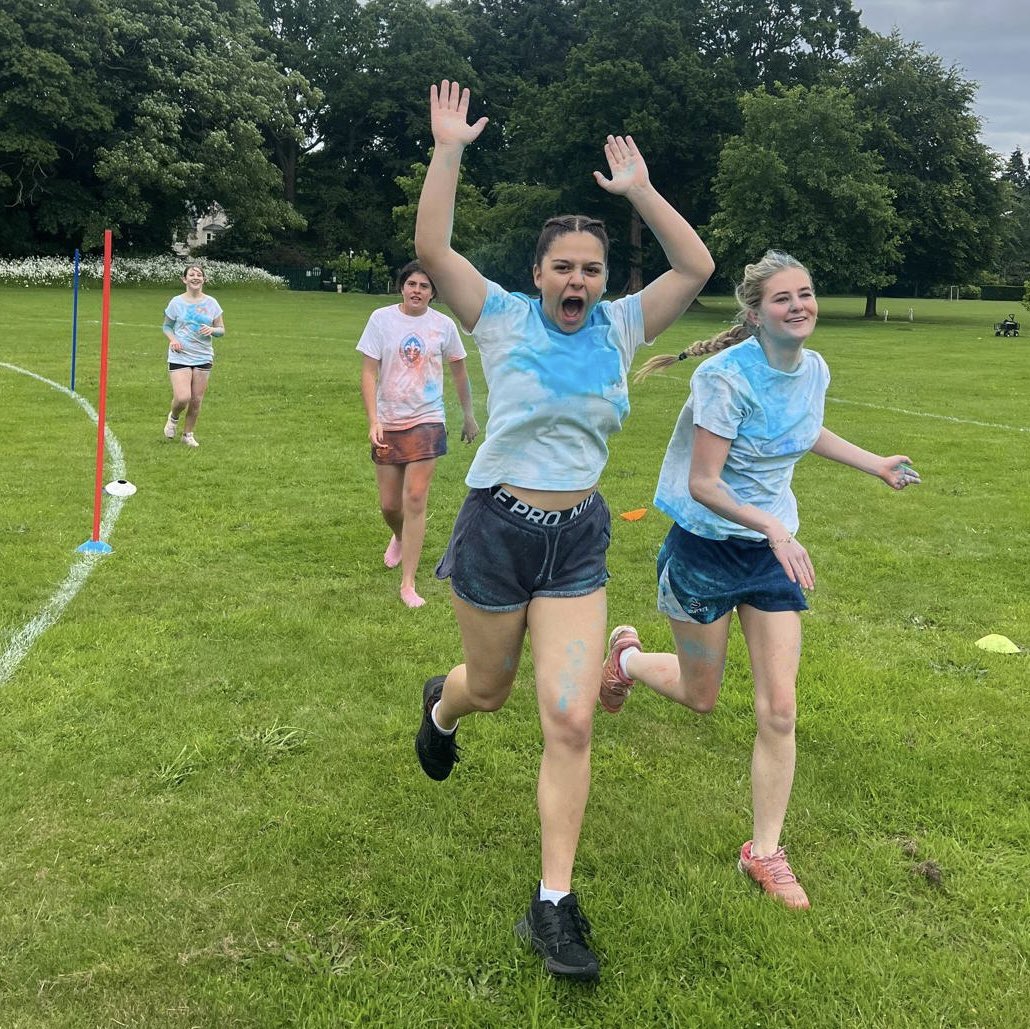 HeathfieldAscot's tweet image. Our students had a brilliant time participating in yesterday’s Colour Run! 

.
.
.
.
.

#125heathfield #iloveboarding #heathfield #heathfieldschool #heathfieldascot #seethesky #makeyourmark #smallschoolbigopportunities #boardingschool #school #schoollife #girlsschool #education