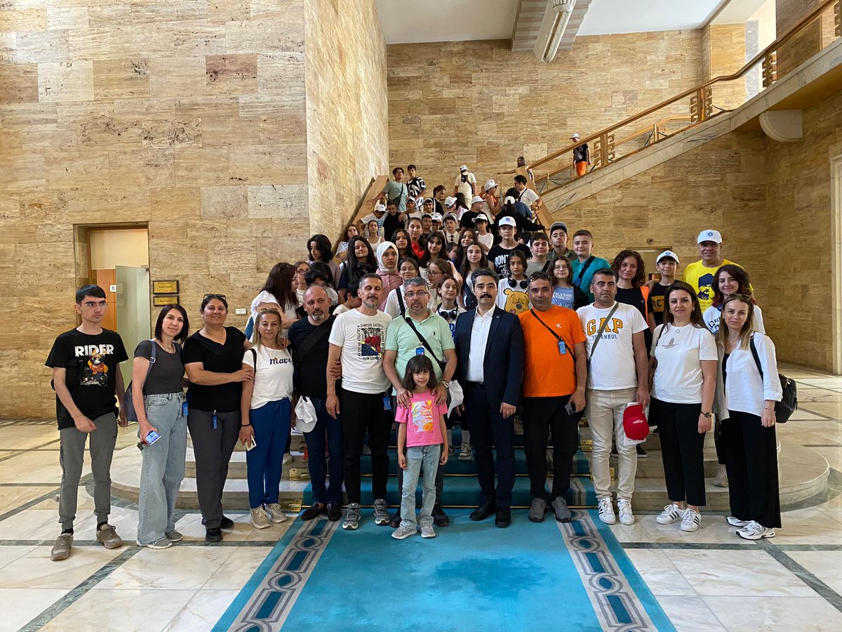 gencnevsehir's tweet photo. Nevşehir H.Lütfi Pamukçu Ortaokulu Öğrencileri TBMM Ziyareti

https://t.co/fnY90y0wd6 #tbmm https://t.co/rsEq01gUaJ