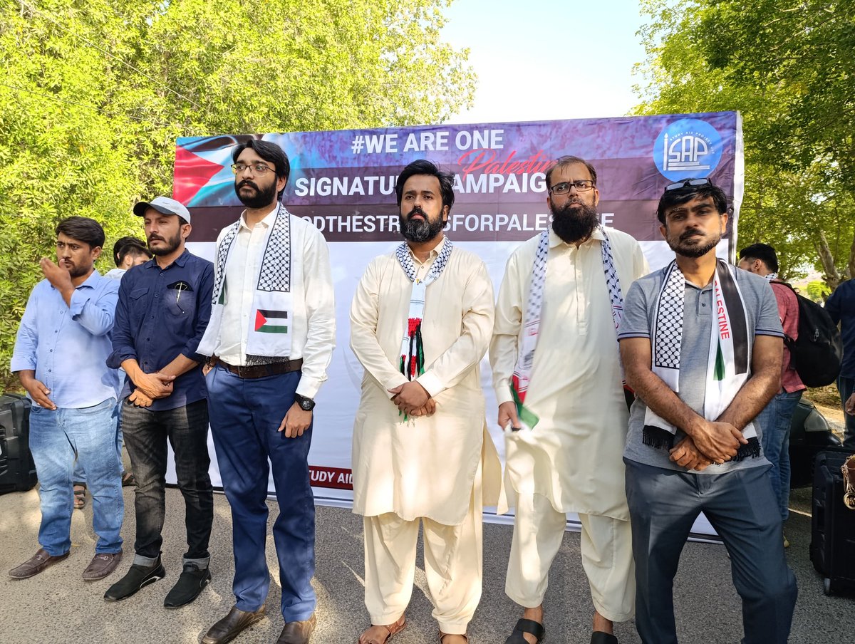 JamiatKu's tweet photo. اسلامی جمعیت طلبہ کی جانب سے " فلسطین یکجہتی ریلی" کا انعقاد کیا گیا،جس میں ناظم اسلامی جمعیت طلبہ کراچی برادر آبش صدیقی ،ناظم جامعہ ،جنرل سیکرٹری انجمن اساتذہ اسد تنولی سابق جنرل سیکرٹری فیضان نقوی، جوائنٹ سیکرٹری ڈاکٹر ماروف بن رؤف، لیکچرار  ڈاکٹر عالیہ زاہد بھٹی نے شرکت کی . https://t.co/n6lGMxy0xK