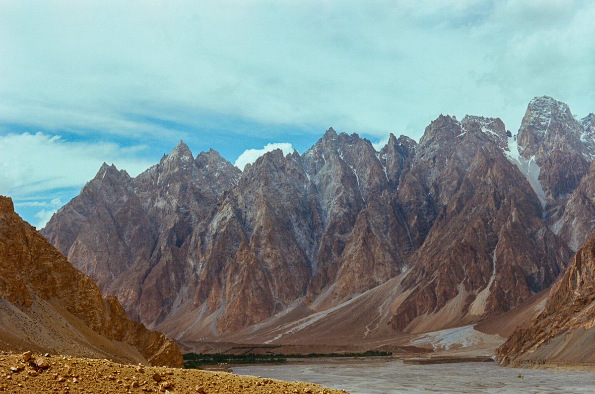 theomaramo's tweet image. Shot some of Hunza Valley on film 🎞️