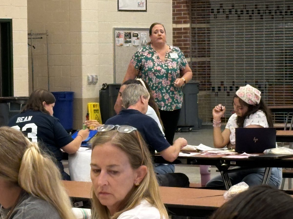 lemiller33's tweet photo. @katyisd_ELEMCI training today, Ts are exploring recurring themes &amp; concepts and exploring scientific &amp; engineering practices in the new science TEKS with Region IV https://t.co/eqGdokGzQ6