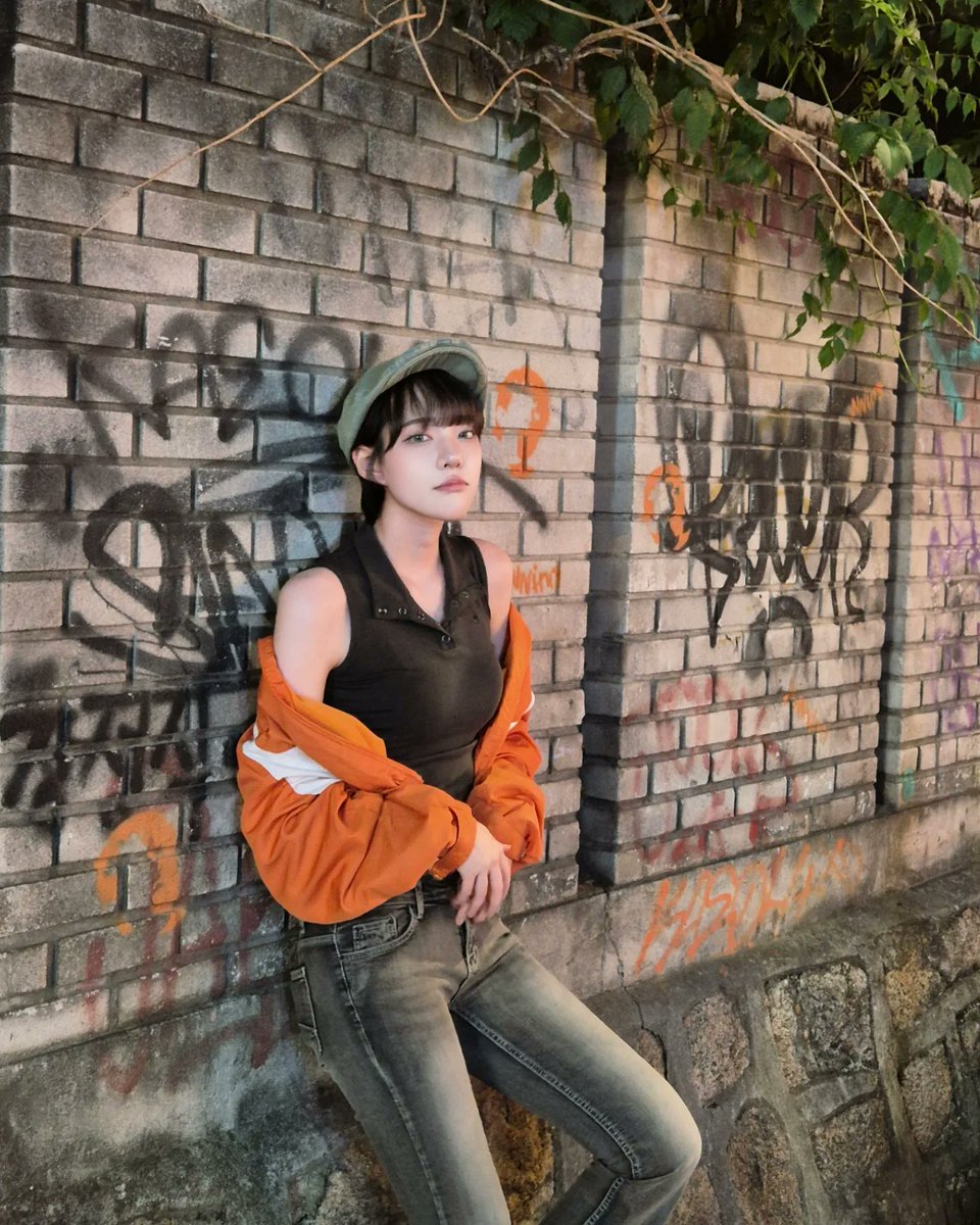 Aisso_S2's tweet photo. 킥킥 요새 저 모자만 쓰는 중 https://t.co/QNMY5x6QVT