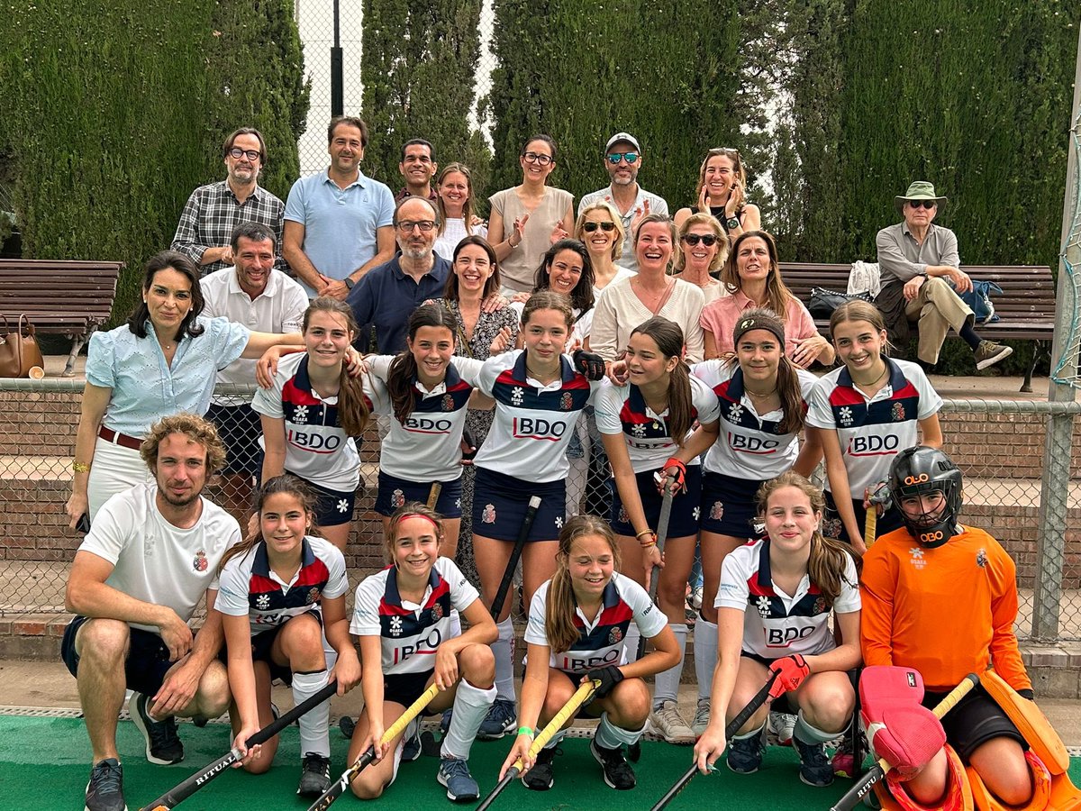 RCPoloBarcelona's tweet photo. 🏆 Els nostres equips infantils d’hockey, el masculí i el femení, i el juvenil masculí, CAMPIONS de Catalunya del grup A!
Enhorabona nois i noies!
#hockey #AlePolo https://t.co/MopiV3wHF5