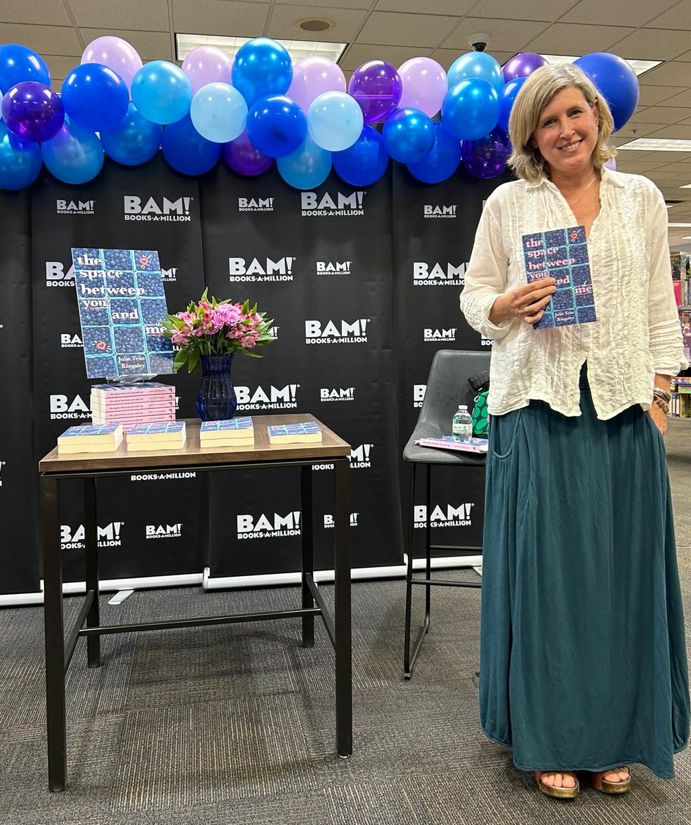 julie kingsley tweet media