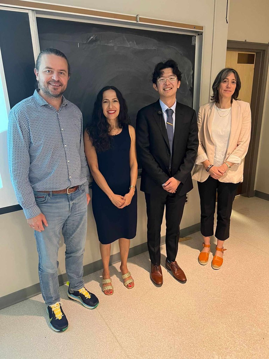 Western_MDPhD's tweet image. Last month our incredible student @peteryufanzeng defended his PhD. Congratulations Dr. Zeng! We hope you are enjoying your final months before starting clerkship! 💜🩺⚕️📓📈@nicholslab1