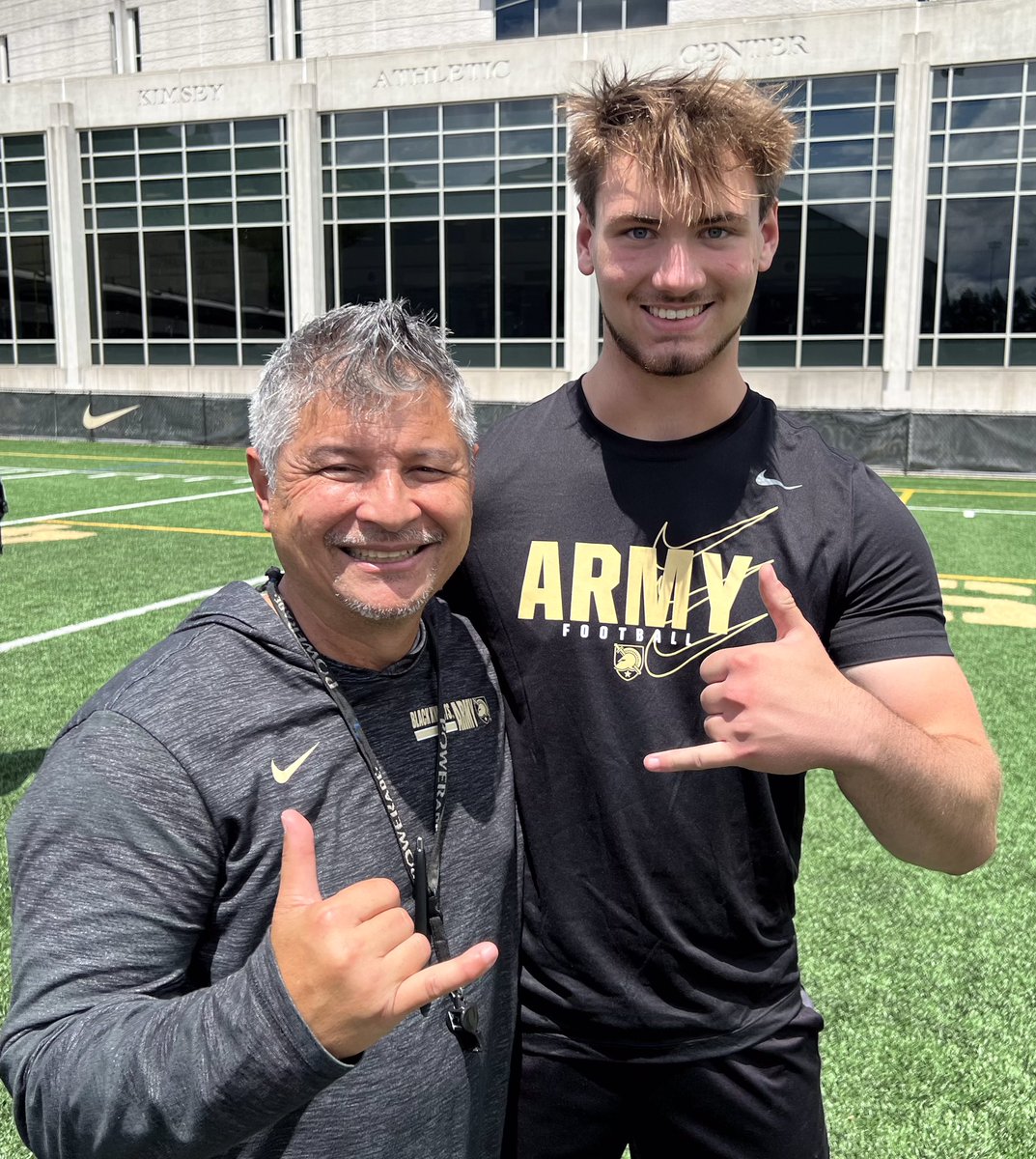 ThielenBeau's tweet image. Thank you @CoachSaturnio and @ArmyWP_Football for a great time at @WestPoint_USMA!  The United States Military Academy at West Point…Go Black Knights!  #GoArmy #BEATnavy! @CoachJeffMonken @Coach_Yanagzz @DrinkallCoach @Coach_Leake @TuckerWaugh @maj_peterson @CoachCKH